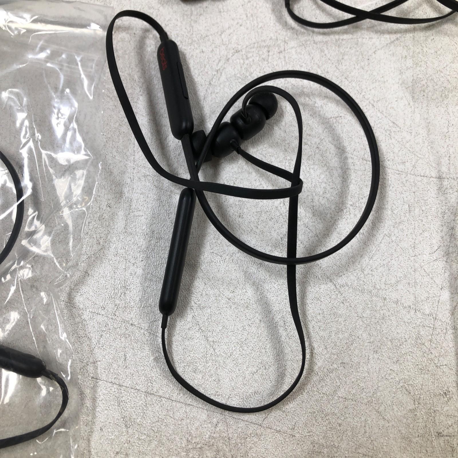 FOR PARTS LOT OF 15 Beats Flex Wireless Bluetooth Earbuds Earphones – Black/Whit