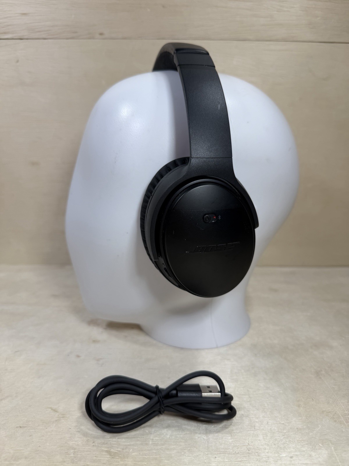 Bose QuietComfort 35 QC35 Noise Cancelling Headphones w/ Charge cable (no case)