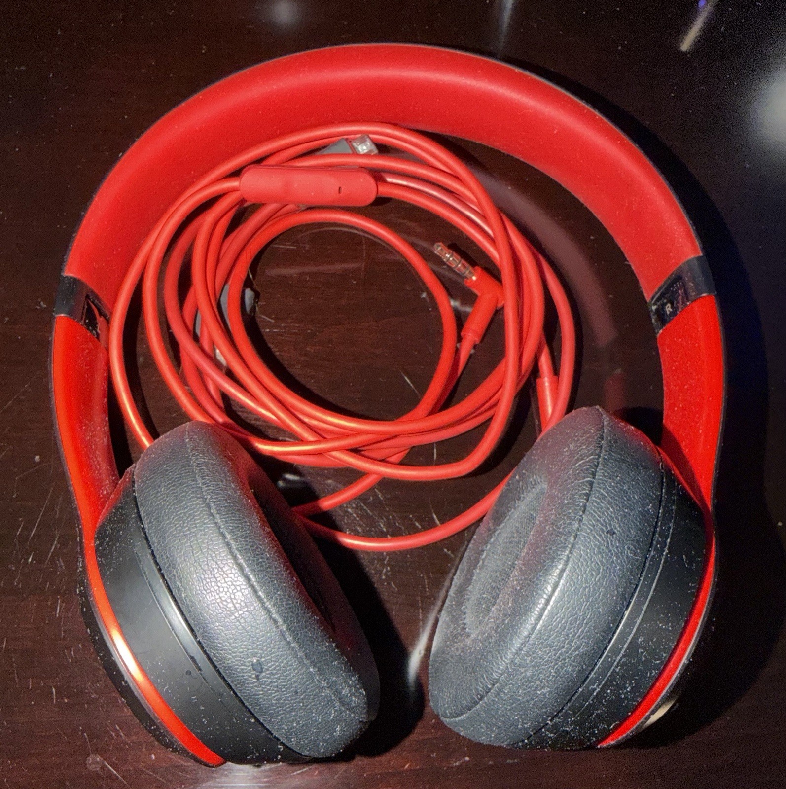 Used Beats Original Solo 3 Wireless Headphones Black Red Charge & Audio Cable
