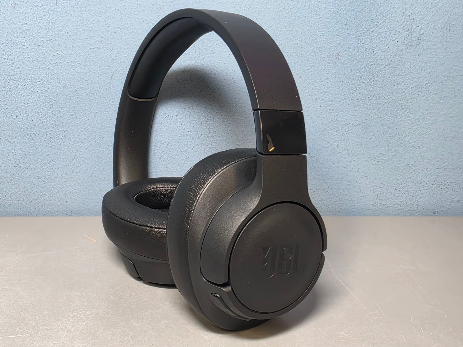 JBL Tune 720BT Wireless Bluetooth Headphones -Pure Bass Sound & Hands-Free Calls