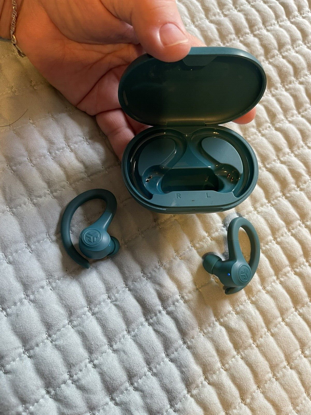 JLAB go air Sport True Wireless Earbuds high quality economical pre-owned