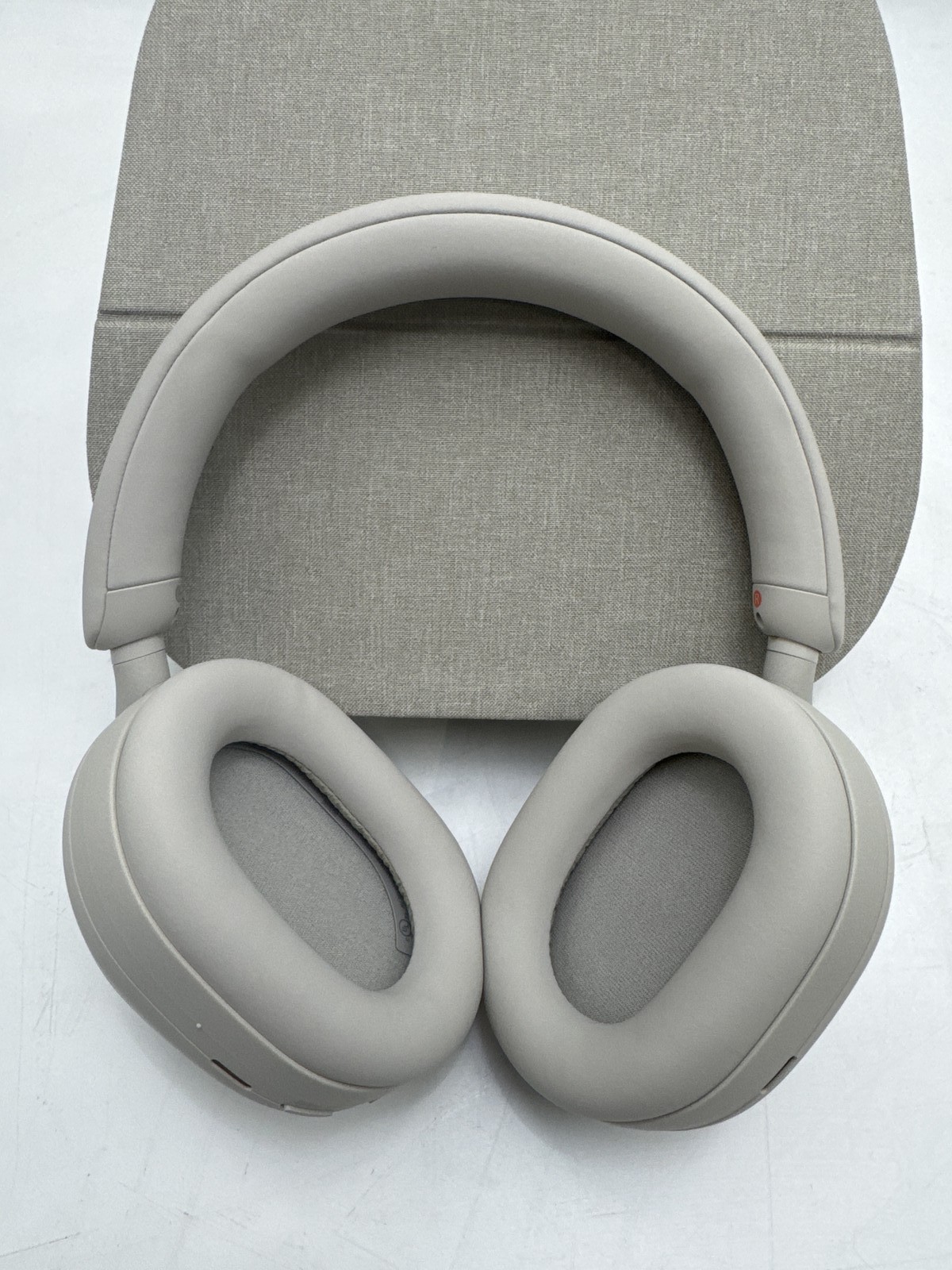 SONY WH-1000XM5 THE BEST WIRELESS NOISE CANCELING HEADPHONES SILVER