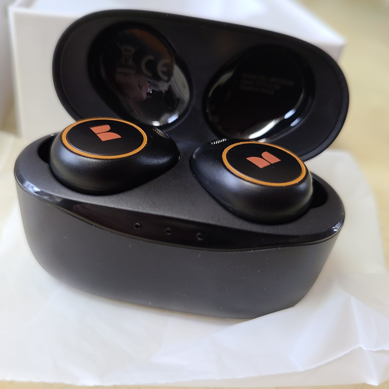 Monster Wireless Earbuds Achieve 300 AirLinks Bluetooth Headphones NEW