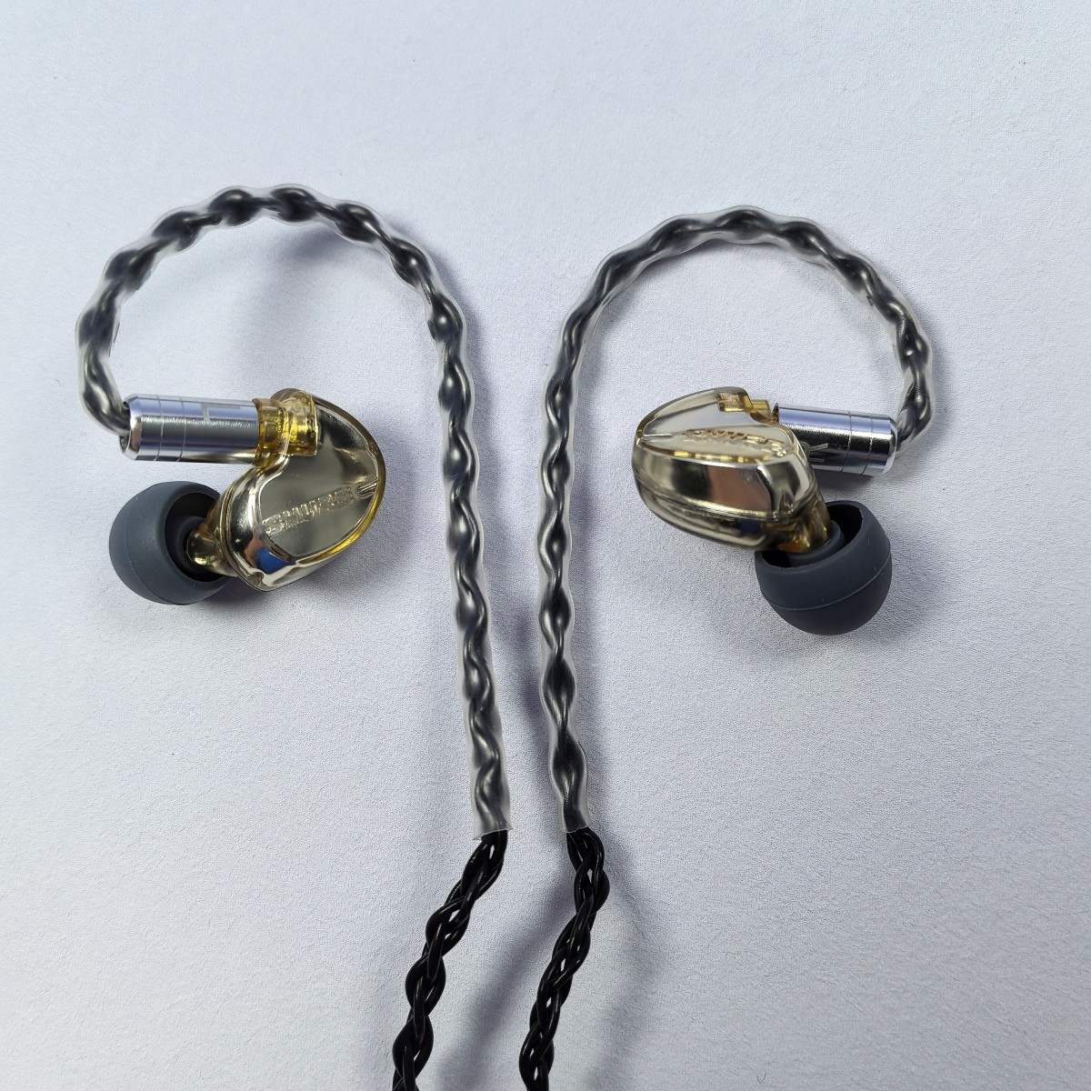 Shure SE535 Professional Sound Isolating Earphones Wired In-Ear Headphones Gold