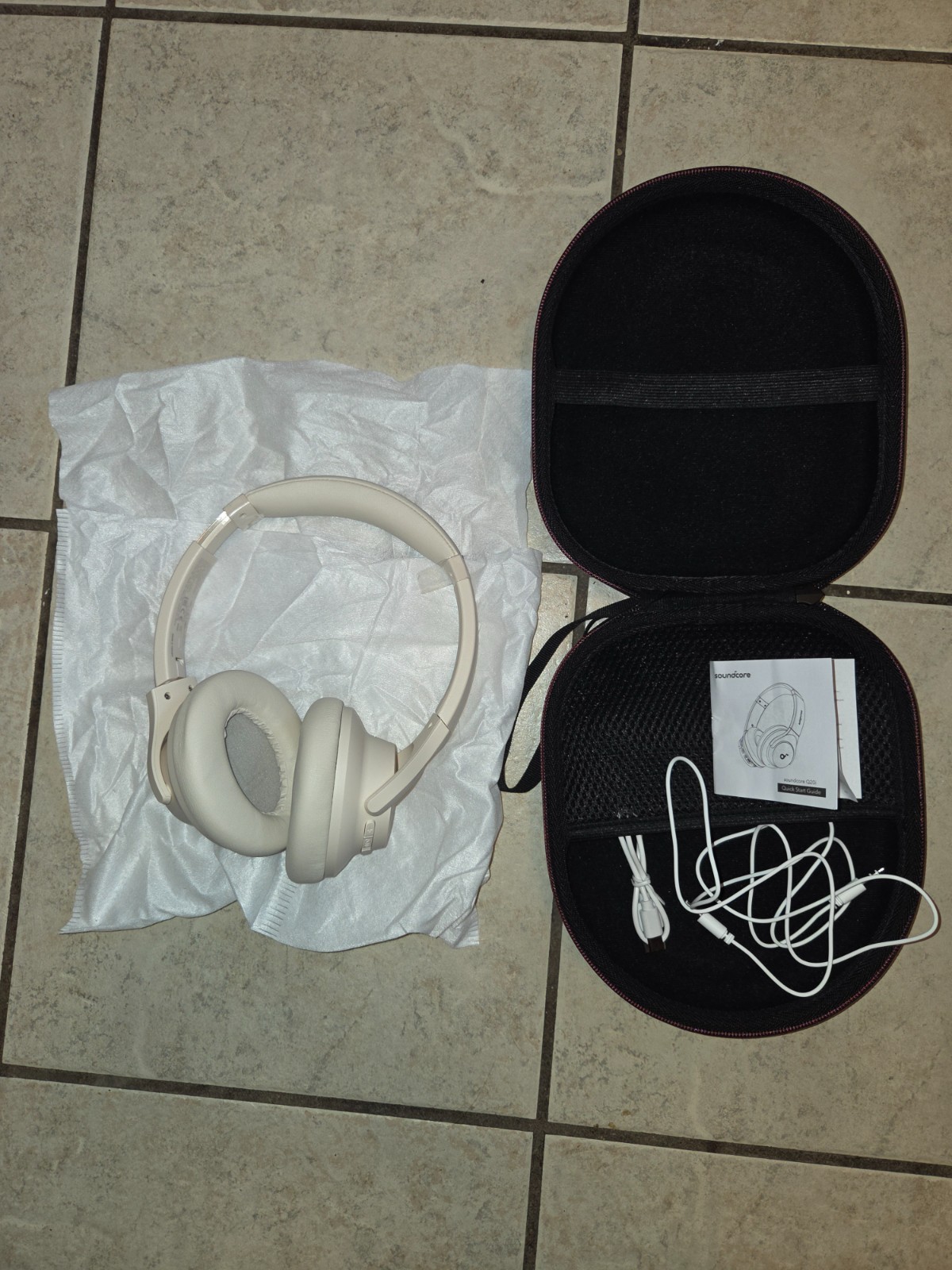 Soundcore Q20i Wireless Noise Cancelling Over-Ear Headphones White. Black case