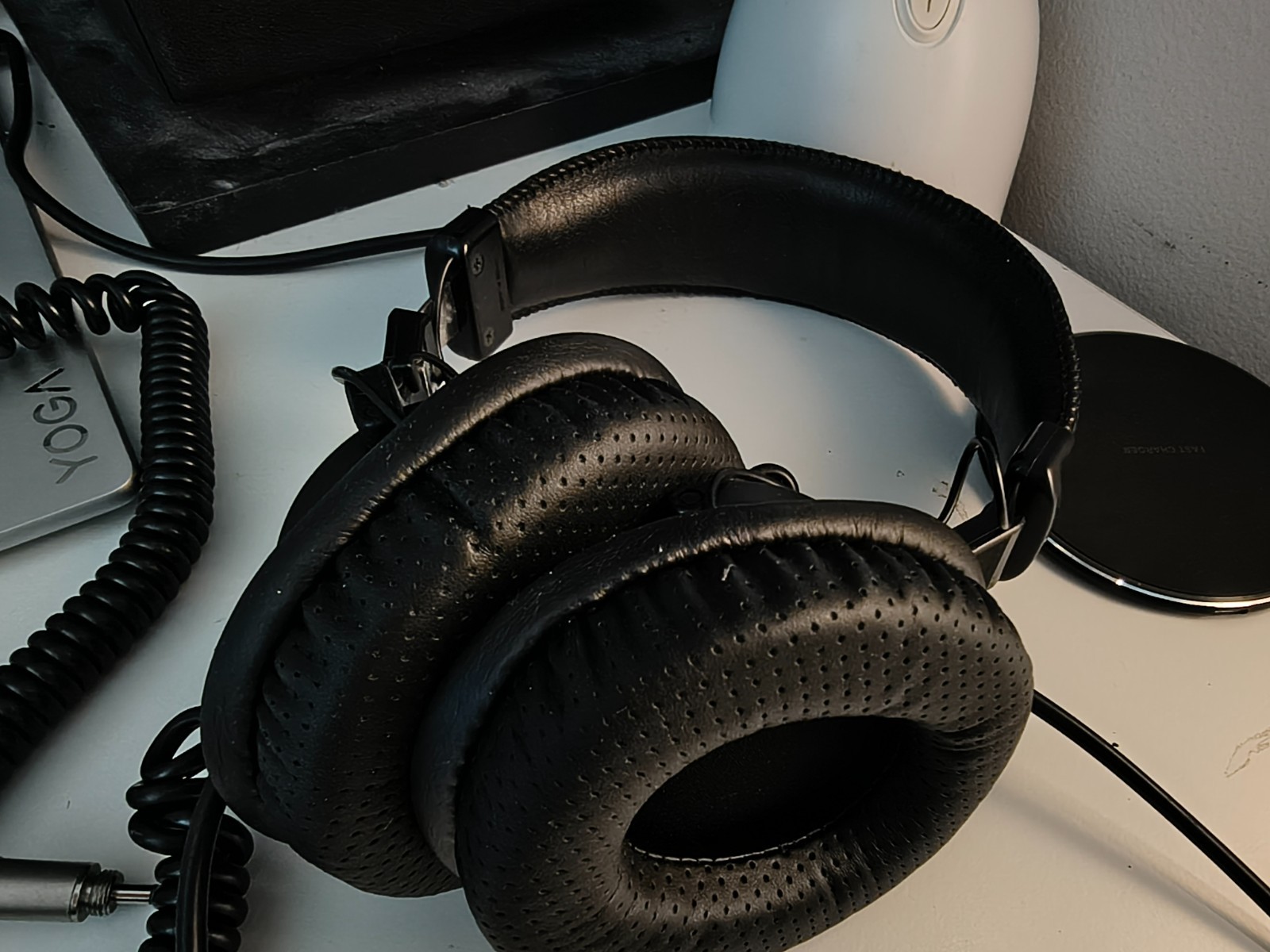 Sony MDR-V6 Over the Ear Headphones – Black