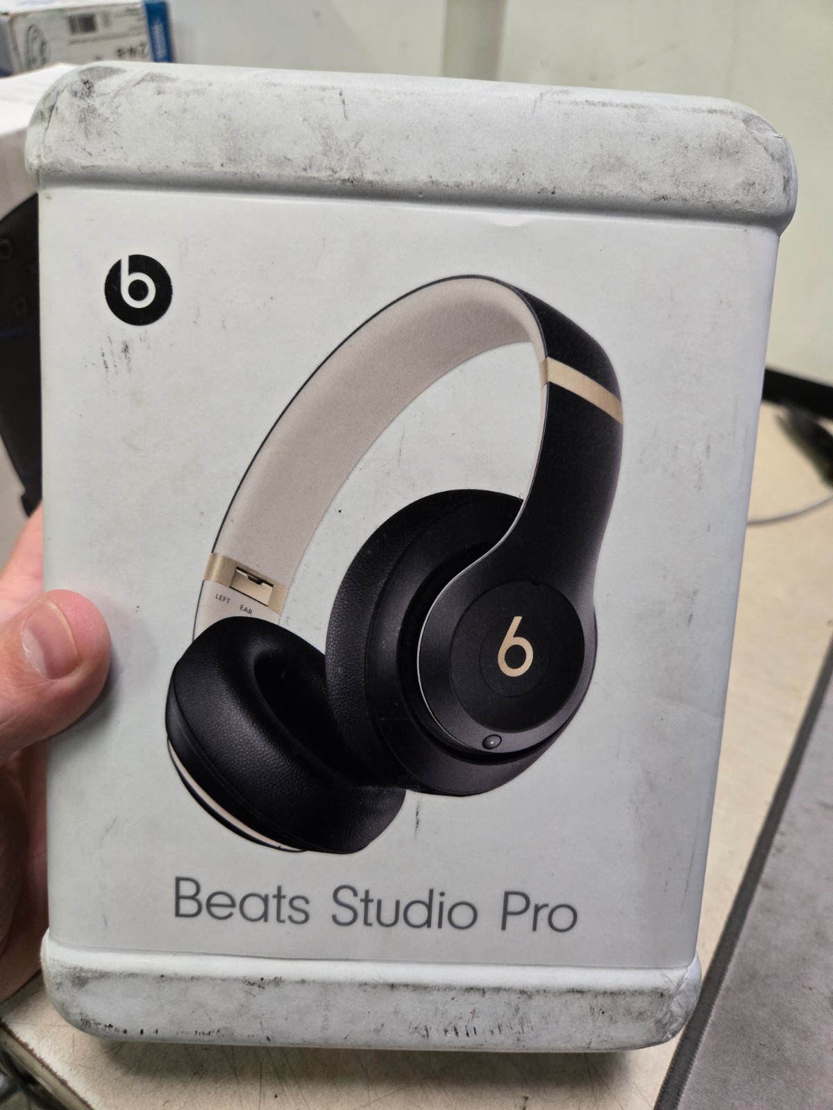 Beats Studio Pro Wireless Over-Ear Bluetooth Headphones Black Gold MC2N4LL/A