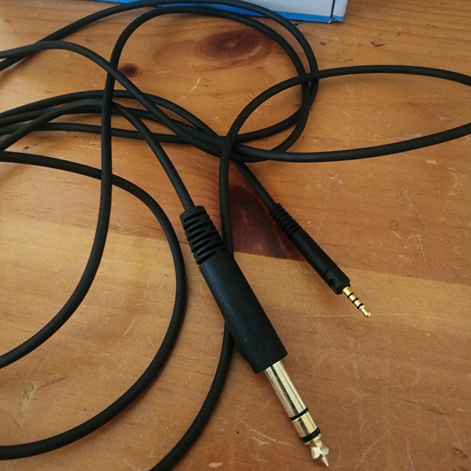 Sennheiser HD 560S Headphones With Original Box and Adapter Reference Open Back