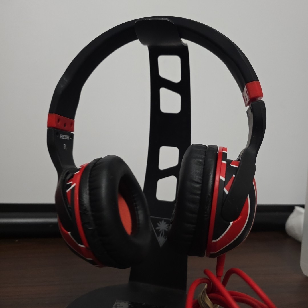 Skullcandy Headphones HESH2 Wired Ac Milan Soccer Team SGHSFY-124 Rare Used D