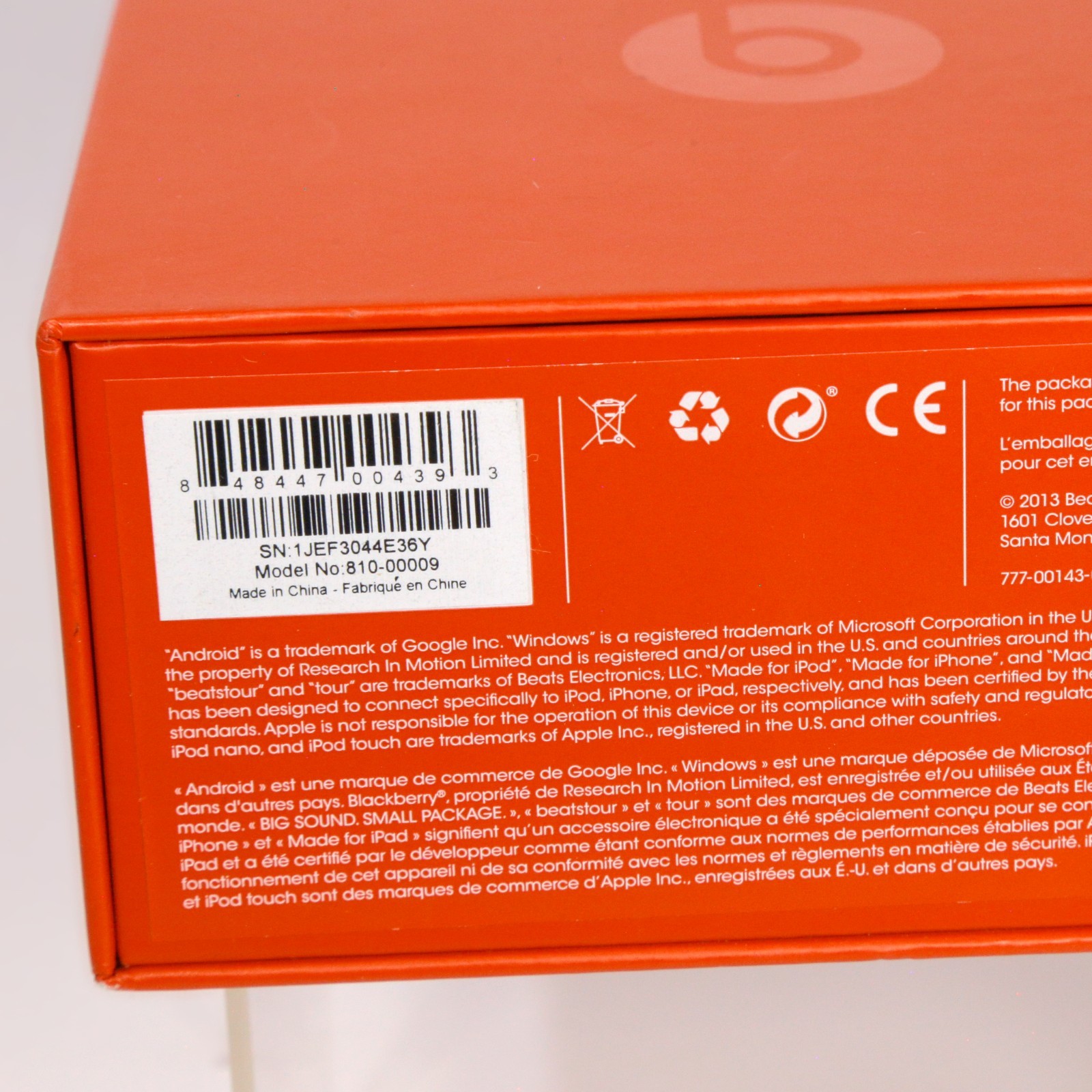 Beats by Dr. Dre Tour In-Ear Earbuds (810–00009) White/Red – ORIGINAL BOX / CASE