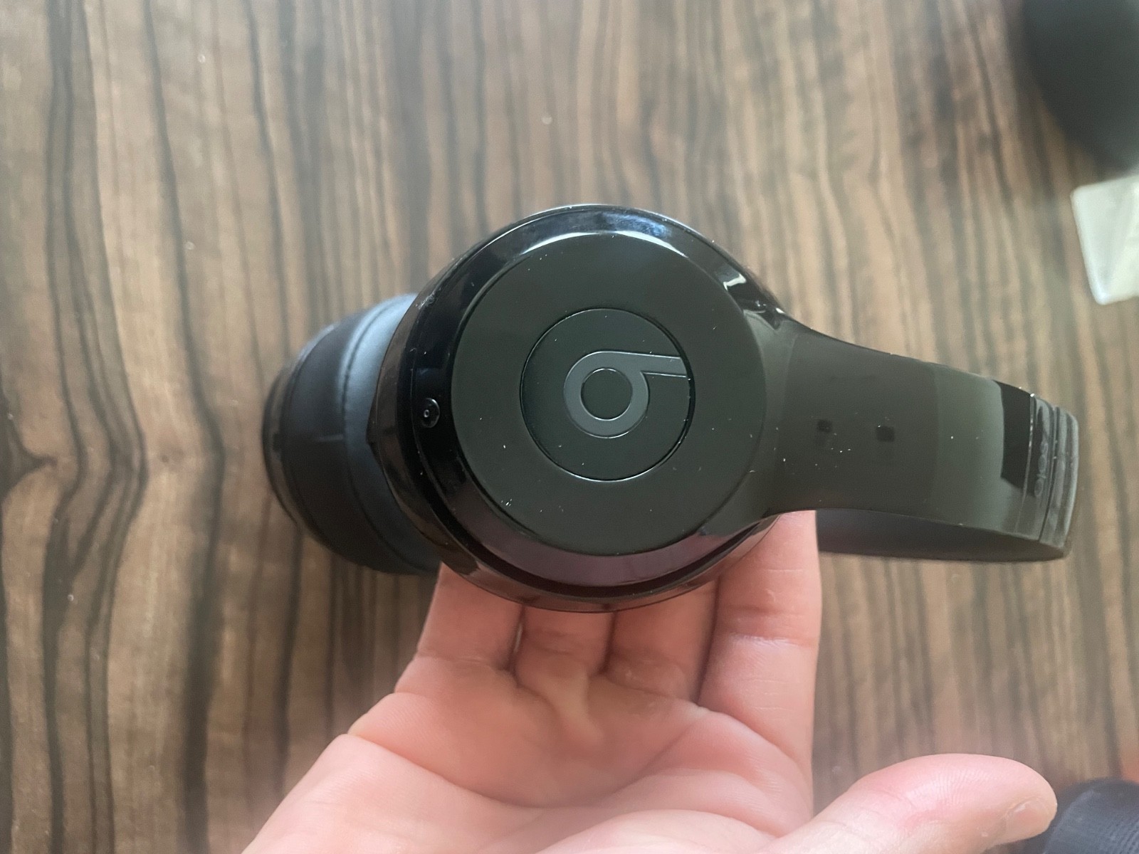 Beats by Dr. Dre Solo3 Over the Ear Headphone – Gloss Black
