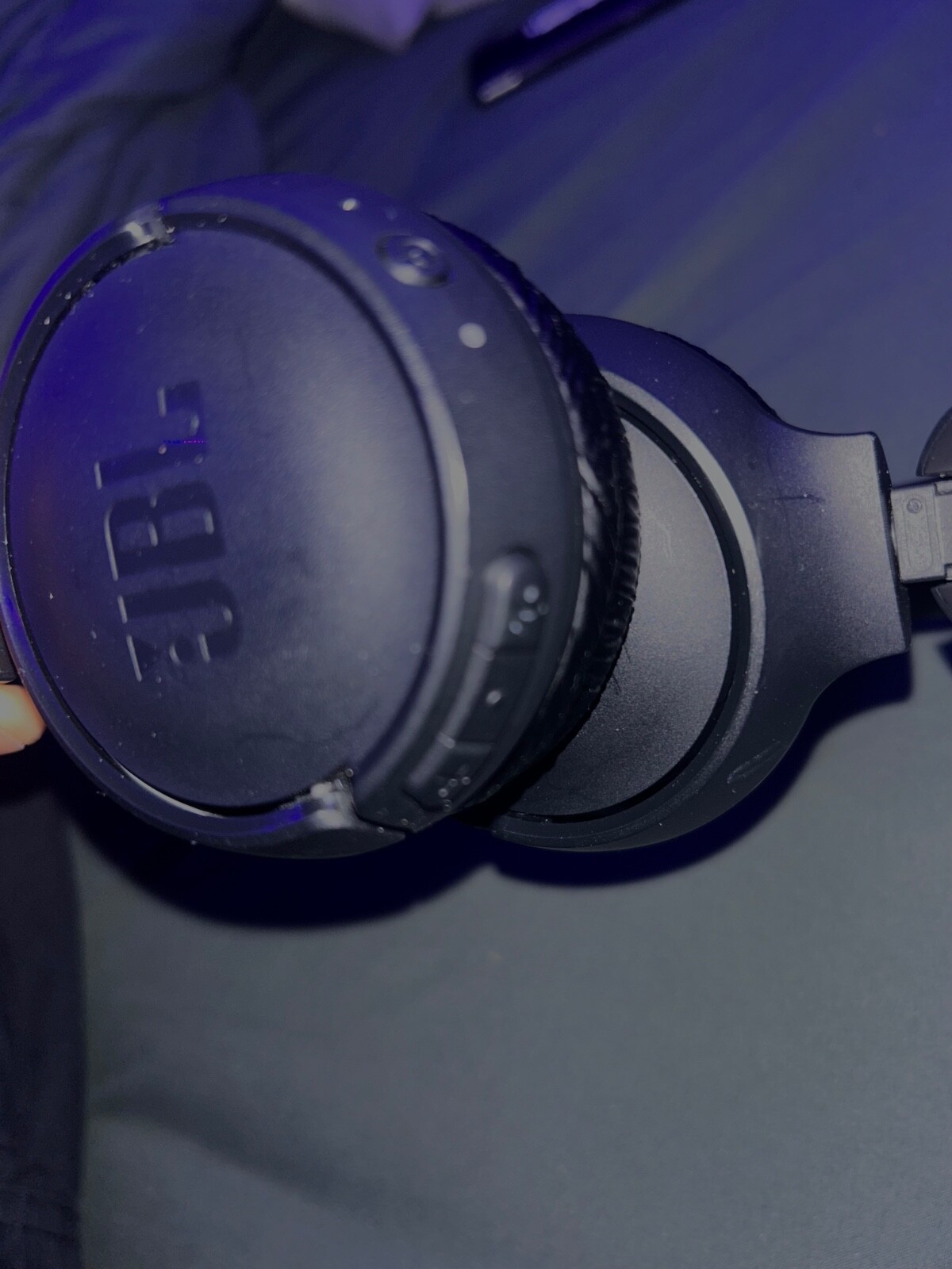 JBL Tune 520BT Wireless Bluetooth On-Ear Headphones With Built-In Microphone