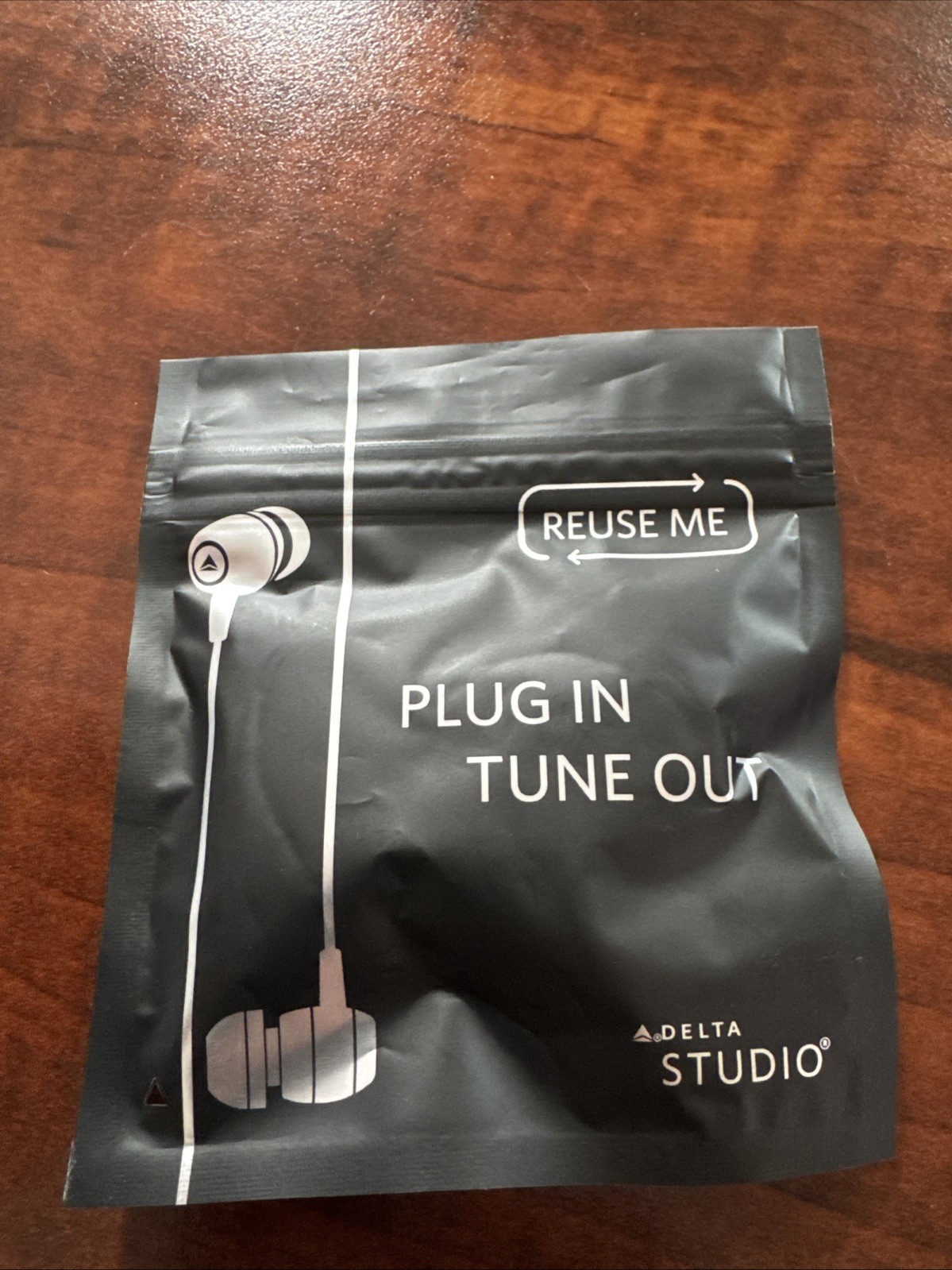 DELTA Airlines Studio “Plug In Tune Out” Isolation Earbuds Headphones