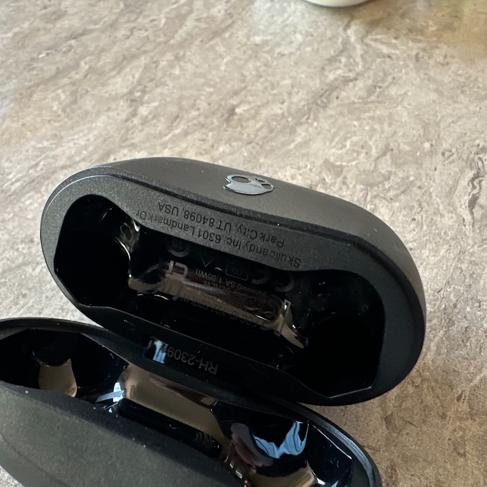 Skullcandy Rail XT True Wireless Ear Earbuds- Charging Case Replacement S2RLW