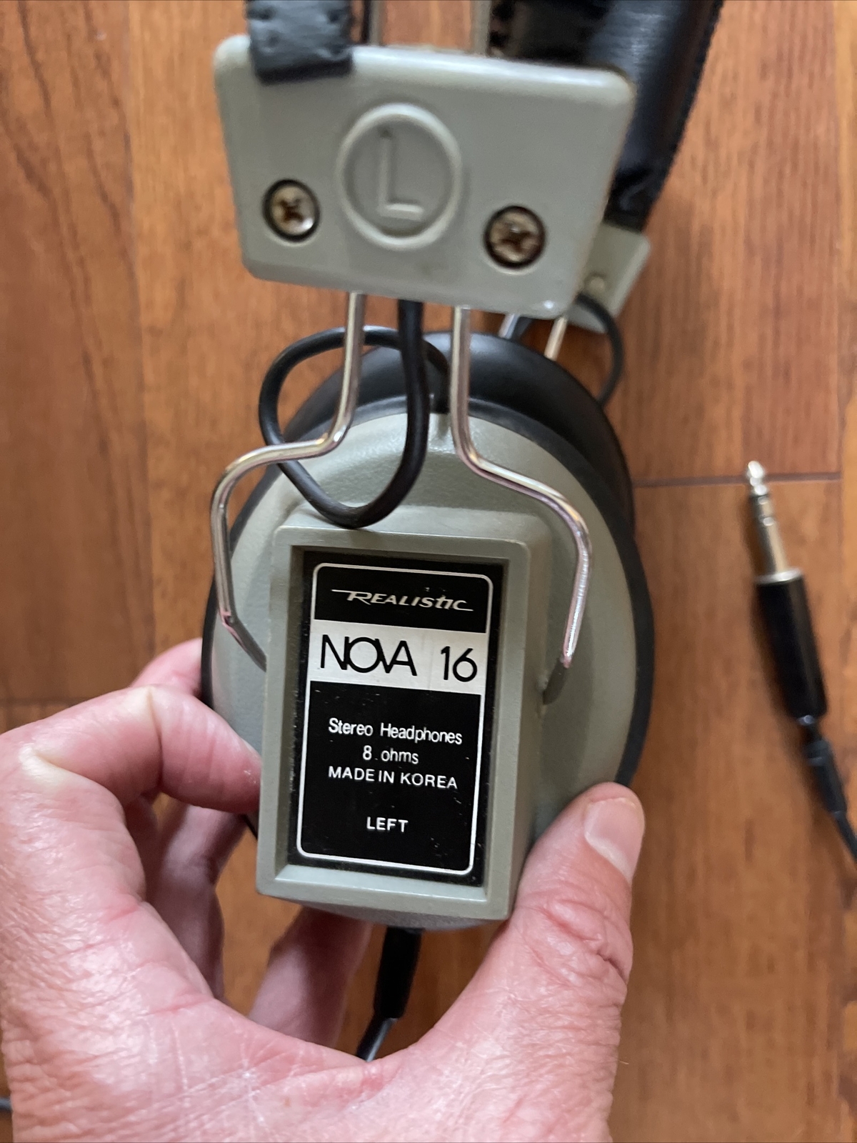 VTG Realistic Nova 16 Headphones Stereo 8 ohms Volume Control Green Over Ear