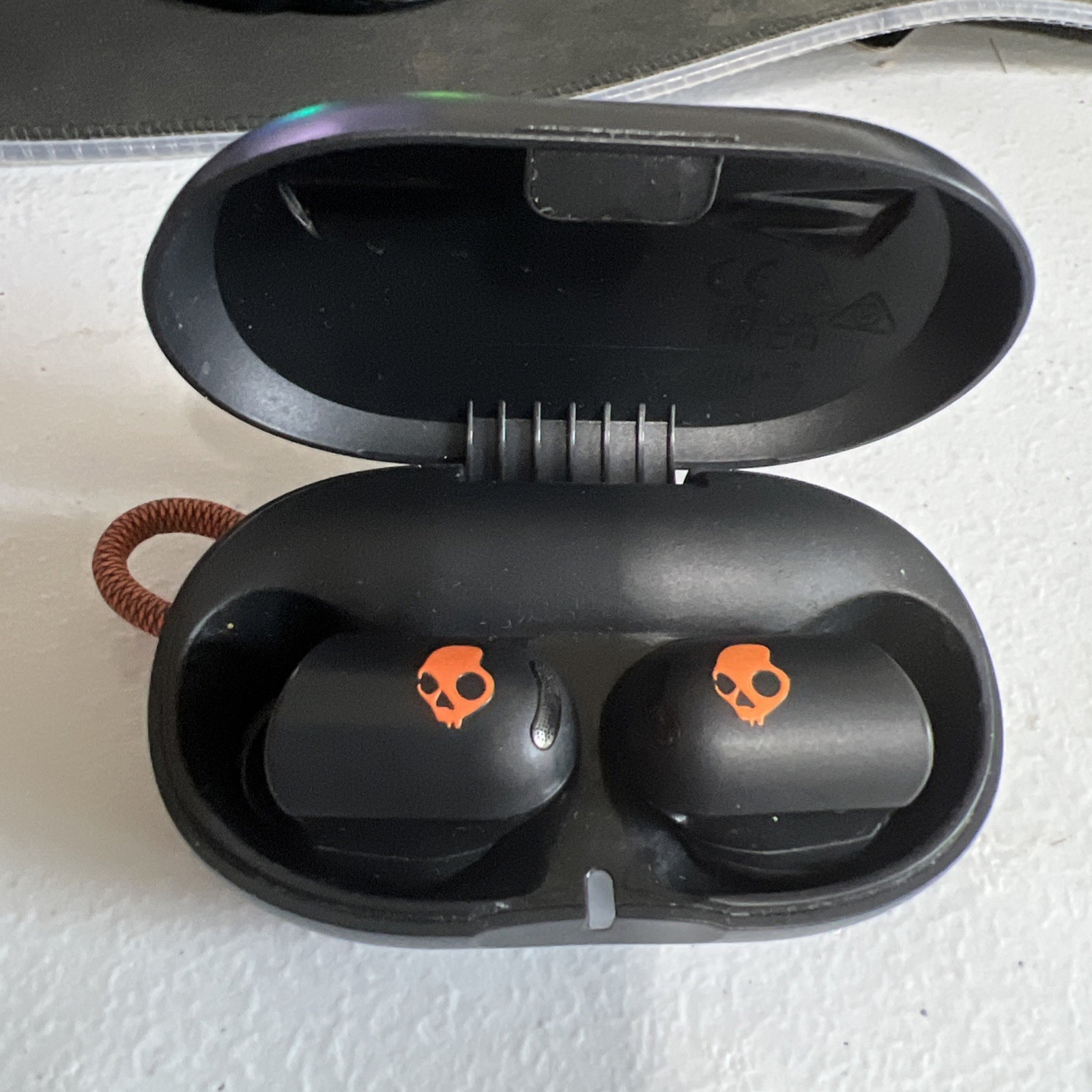 AS IS Skullcandy Sesh ANC Noise-Canceling True Black/Orange S2SAW (NEED REPAIR)