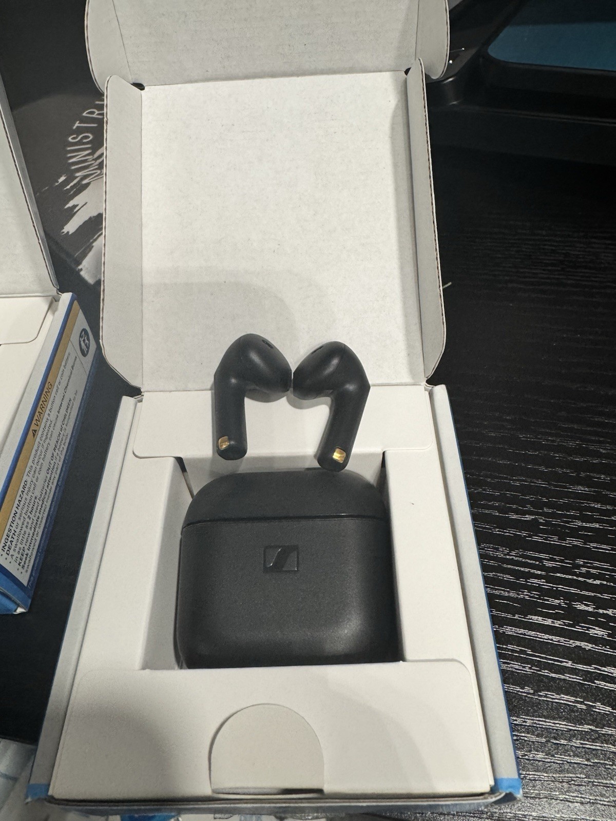 Sennheiser ACCENTUM Open Wireless Blutooth Earbud- Cream – Open Box. Black left