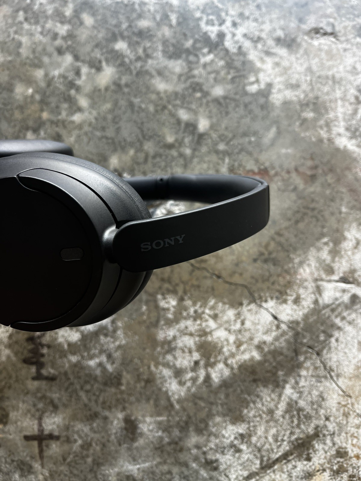 Sony WH-CH720N Lightweight Noise Canceling Wireless Headphones -BLACK WHCH720N