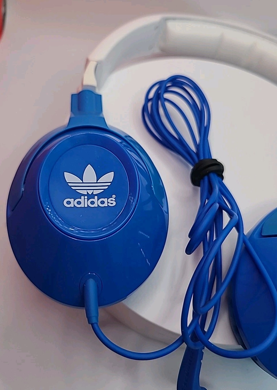 Adidas Sennheiser HD 220 Over Ear Closed Back Headphones With Bag Blue White
