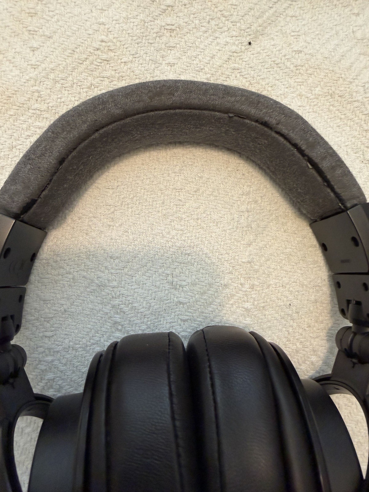 Audio-Technica ATH-M50x Black Headphones With 3 Cables Bag And Upgraded Ear Pads
