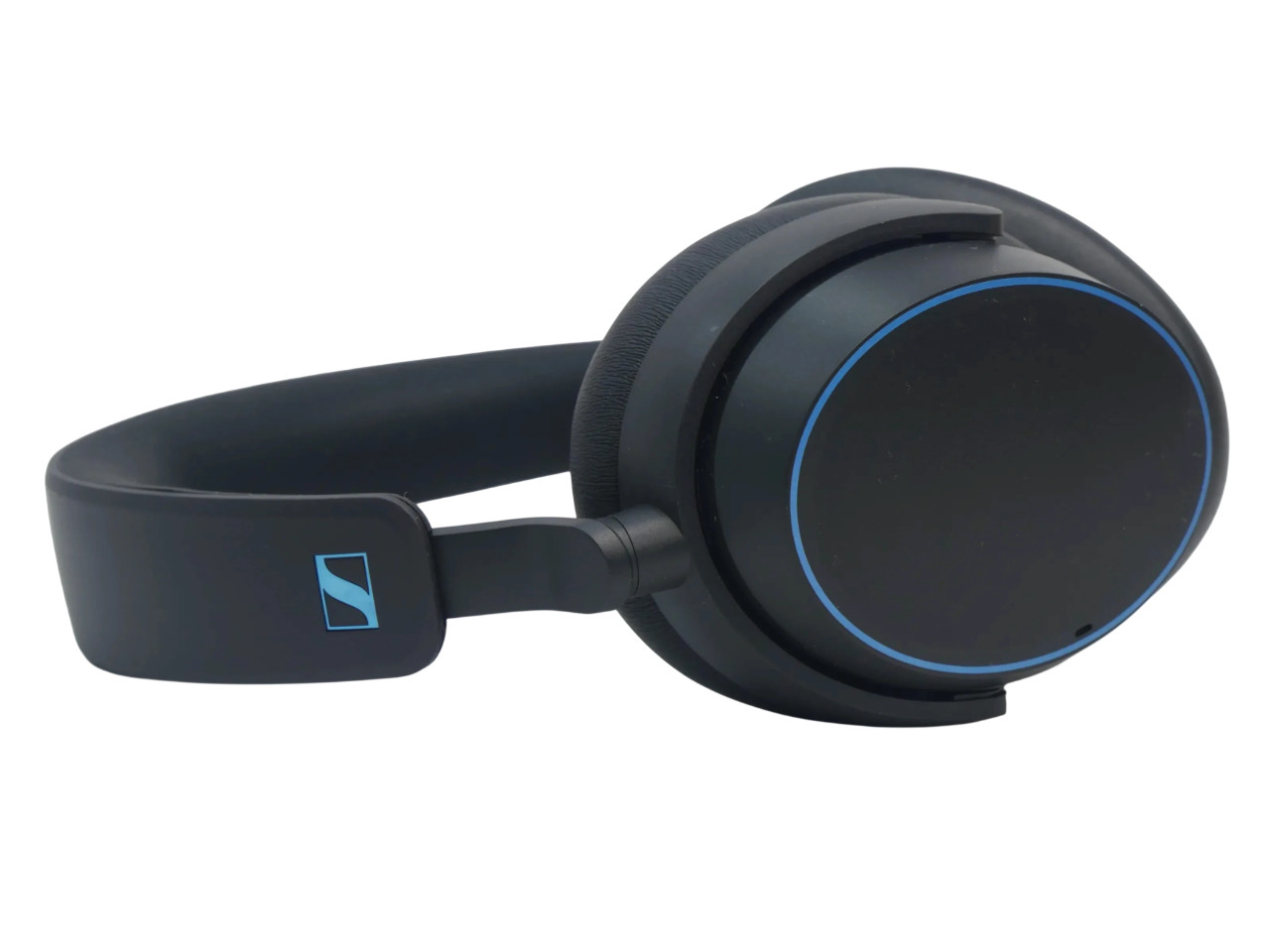 Sennheiser ACCENTUM Wireless Around the ear Headphones ANC Blue