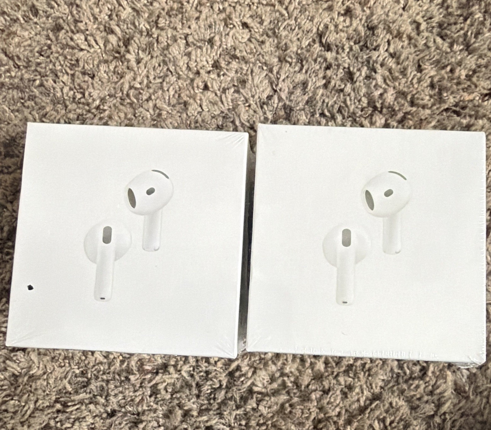 AirPods 4th Gen White Bluetooth Wireless In-Ear Earbuds w/ Case Mic w/ ANC