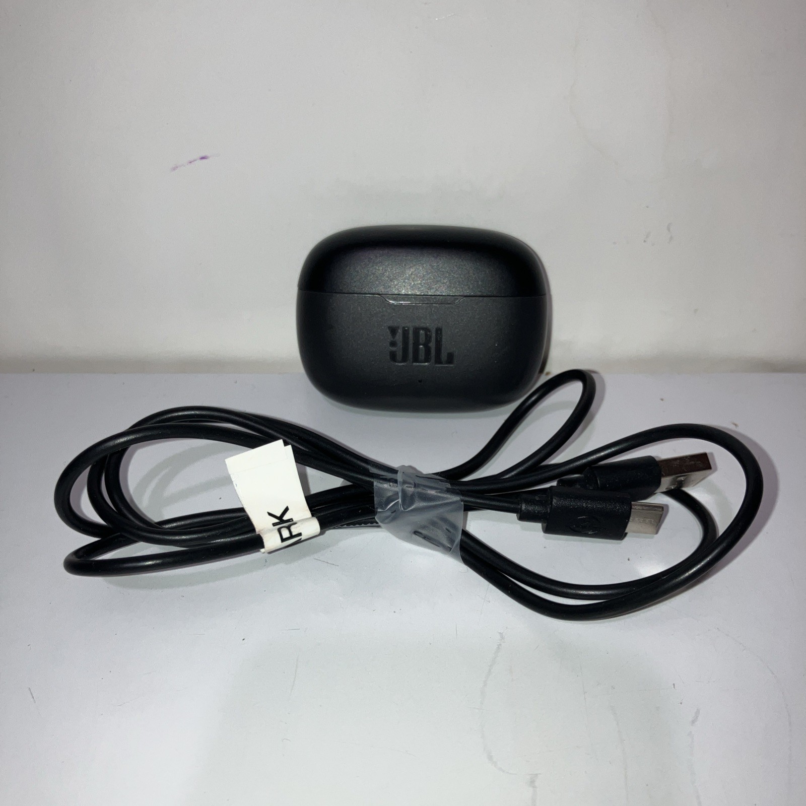 JBL Vibe Beam True Wireless In-Ear Headphones – Black, CASE and BUDS. – Nice!