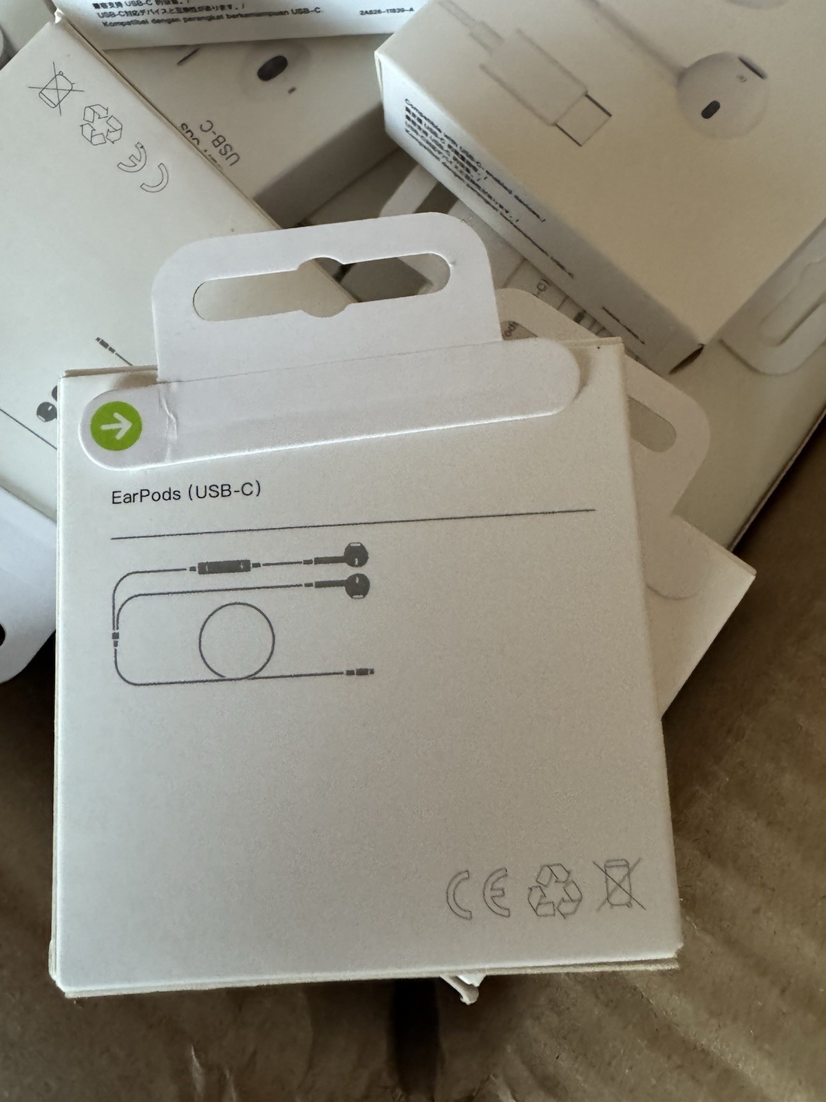 Apple EarPods USB-C In-Ear Headphones Earbud Double Earpieces White