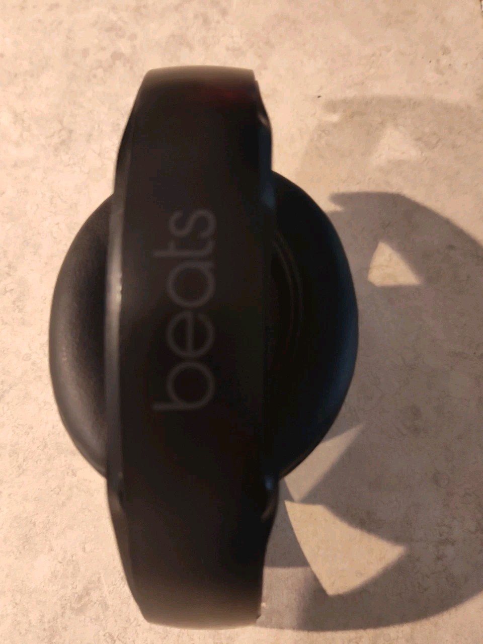 Beats by Dr. Dre Studio3 Over the Ear Wireless Headphones – Black