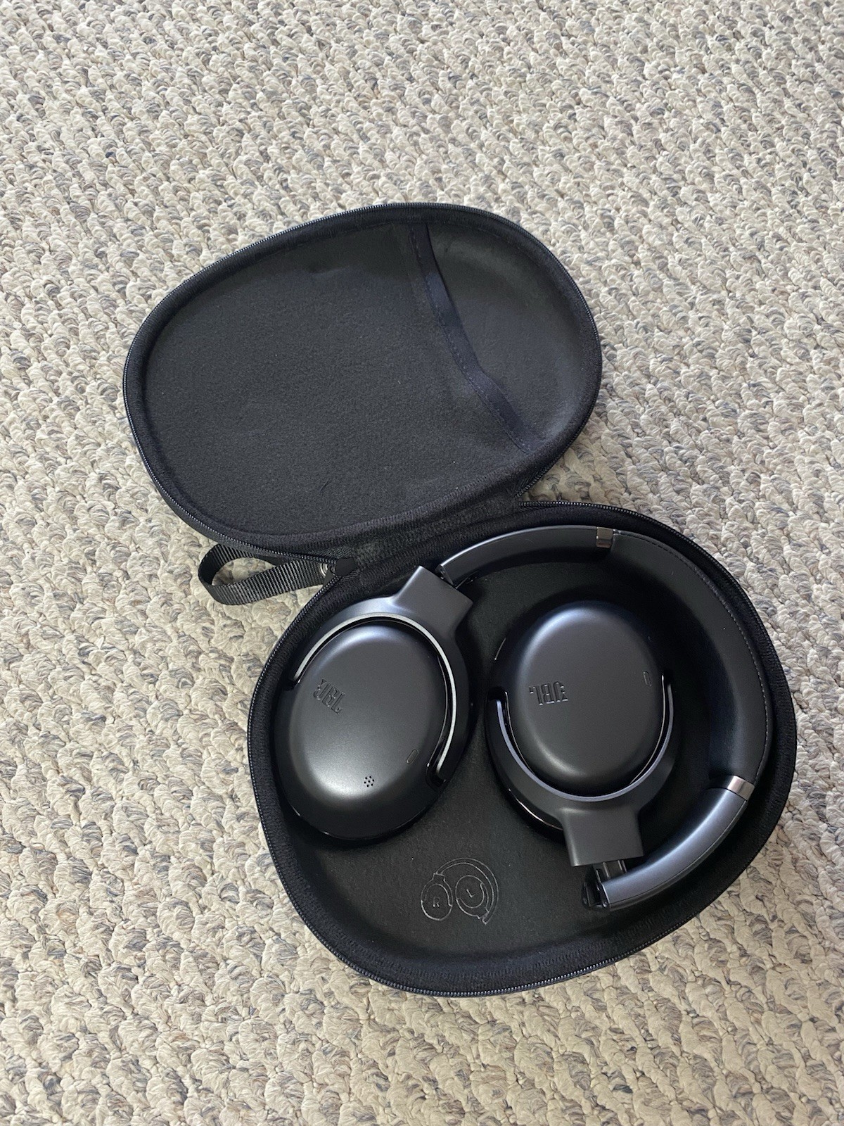 New JBL tour one m2 Noise-Cancelling Wireless Over-Ear Bluetooth Headphones