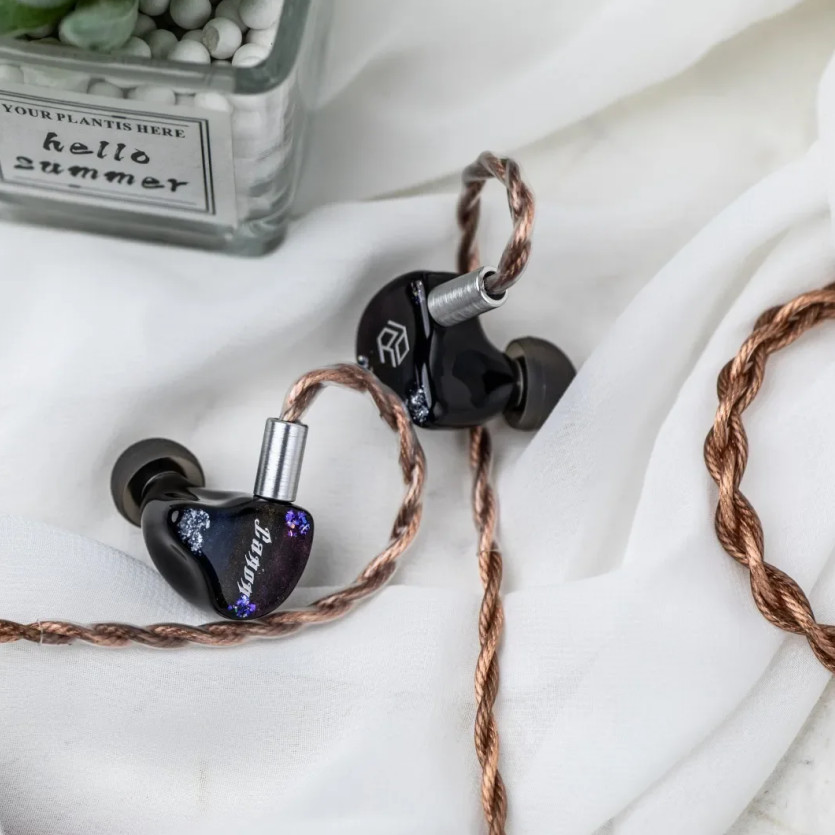 Yanyin Canon Pro 1DD+6BA In-Ear Monitors Hifi Earphones with Premium Hi-Fi Cable