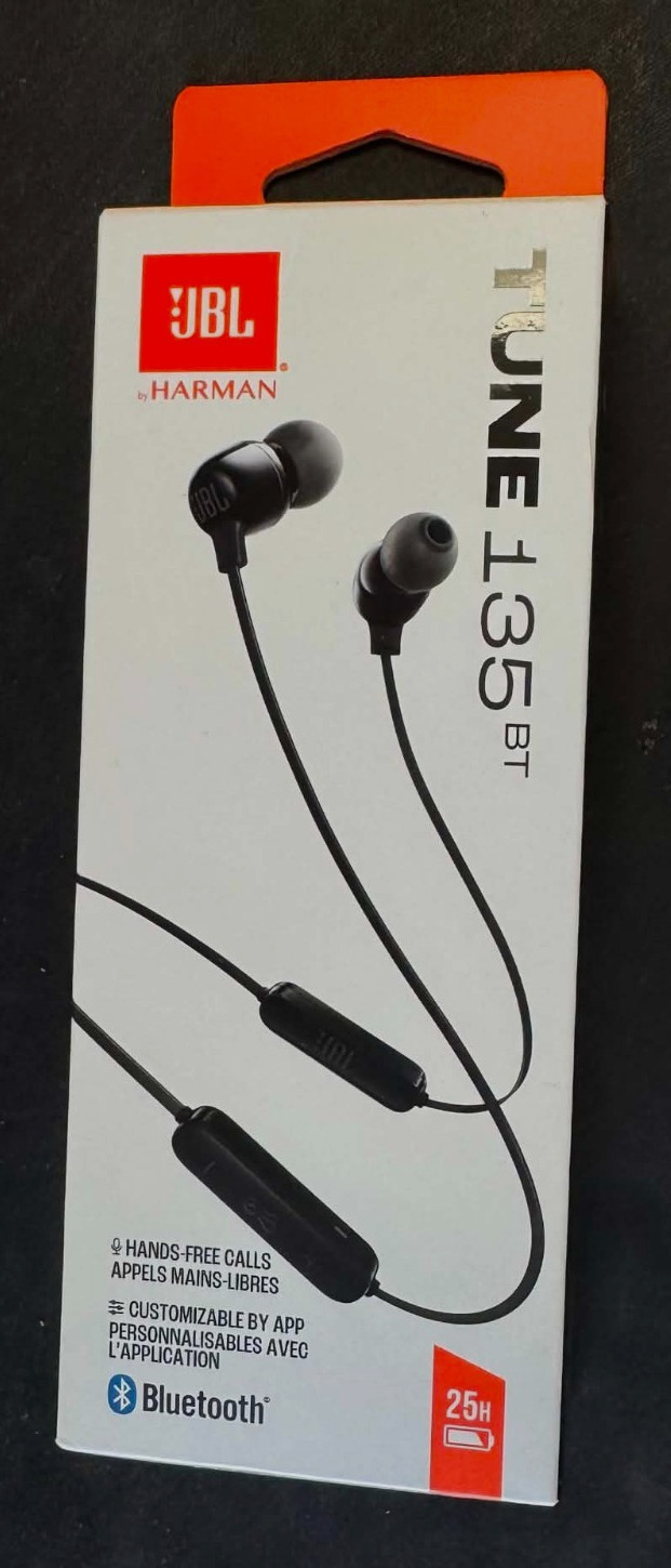 JBL Tune 135BT Earbuds – Black