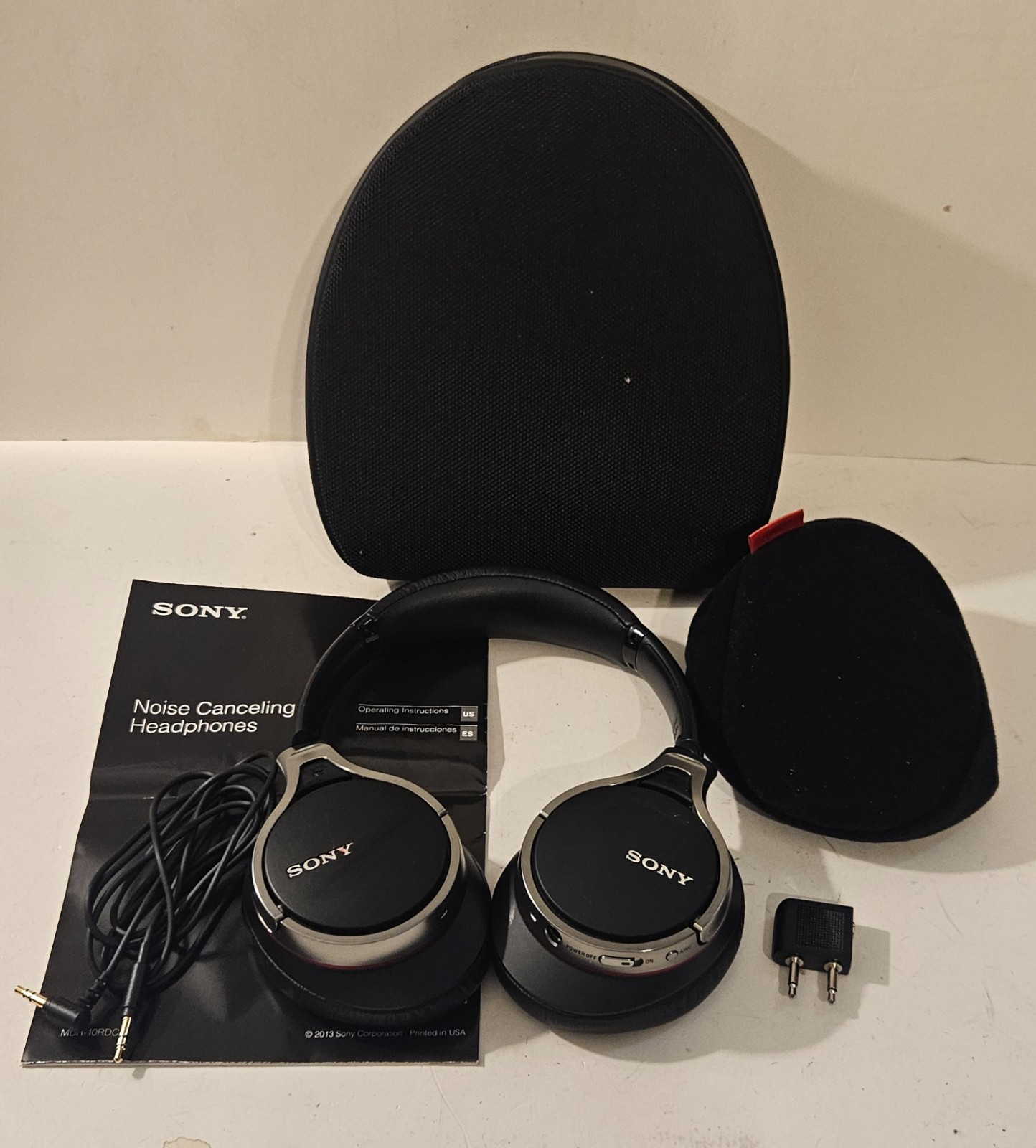 Sony MDR-10RDC Noise Canceling Headphones – Black w/ case cable & Manual