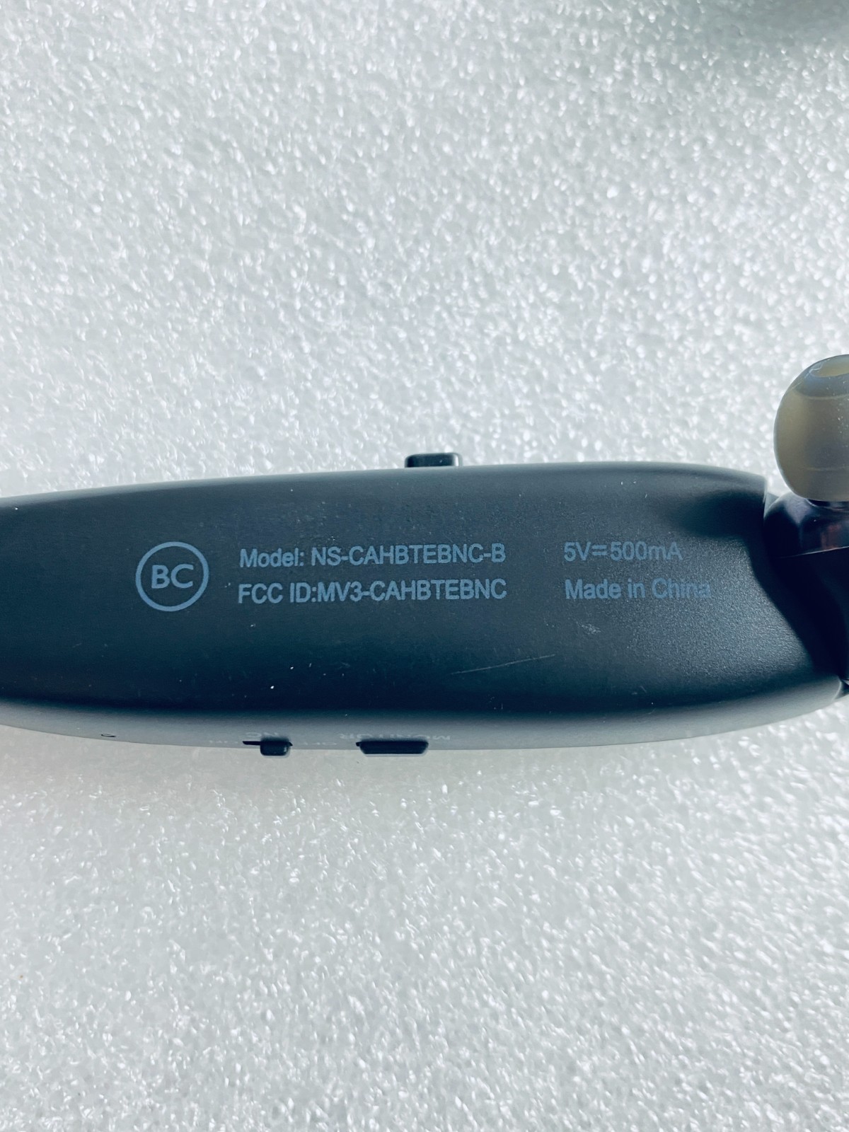 Insignia Wireless Bluetooth In-Ear Black Headset With Microphone, NS-CAHBTEBNC-B