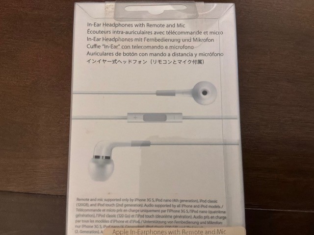 Vintage Apple Dual-Driver In-Ear Headphones MA850G/A – Open Box Unused Contents