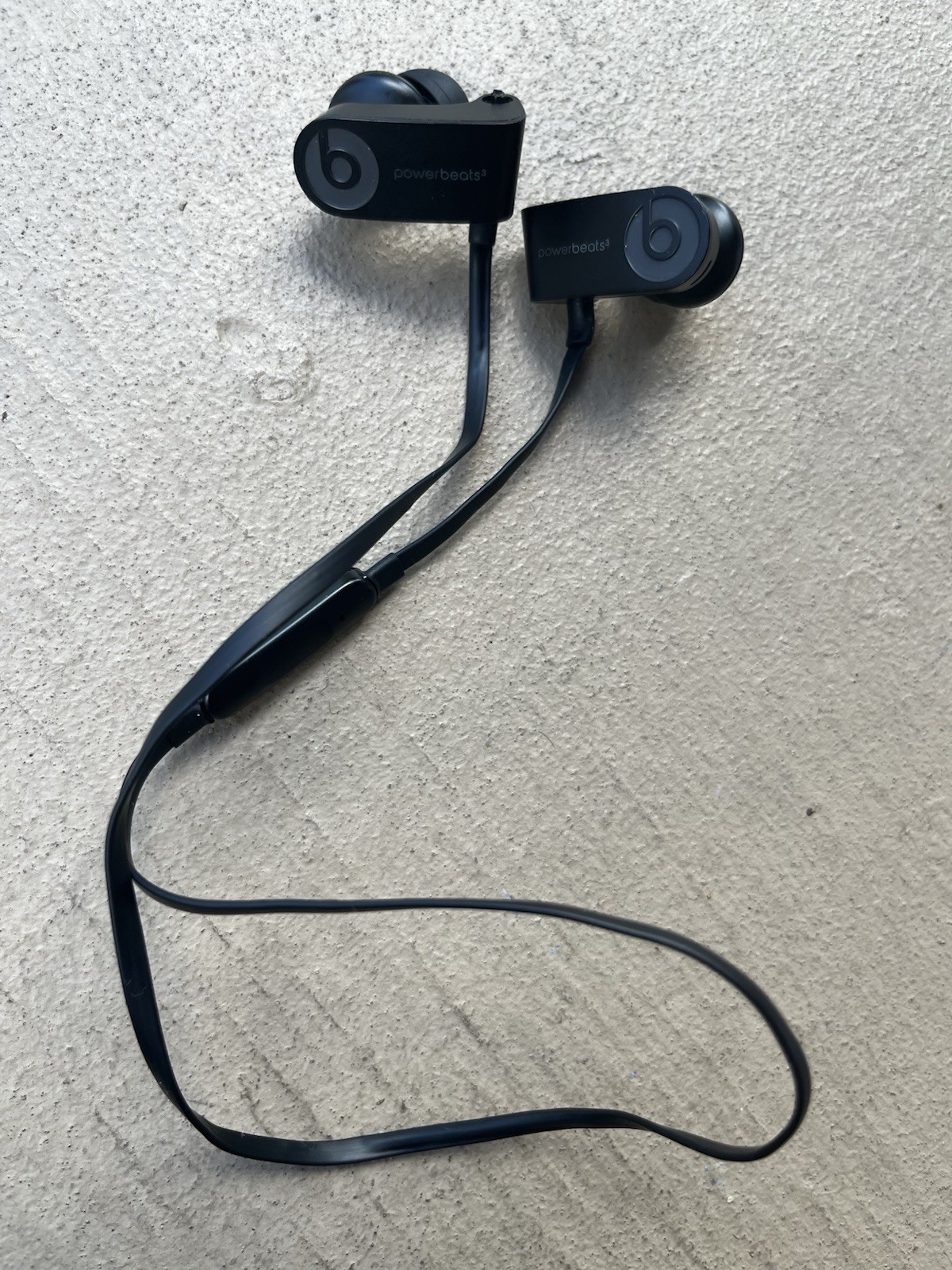 Beats by Dr. Dre Powerbeats3 Black Wireless Bluetooth Neckband Earbuds Mic