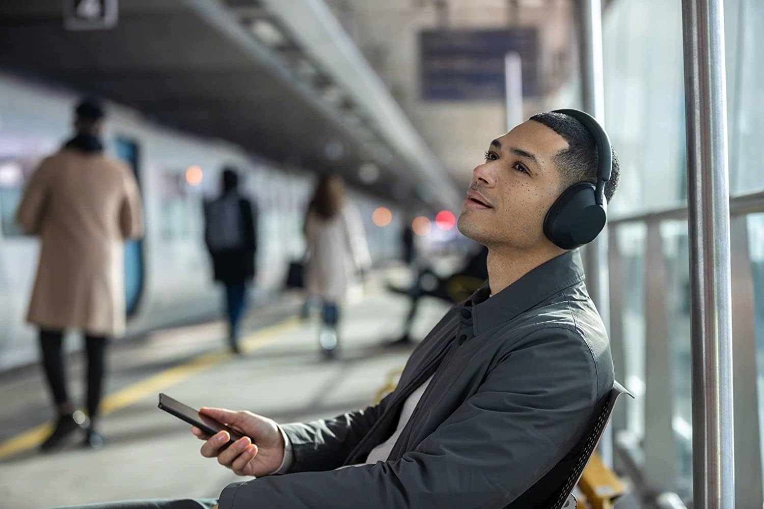 Sony WH-1000XM5 Noise Cancelling Wireless Headphones – 30 hours battery life – O