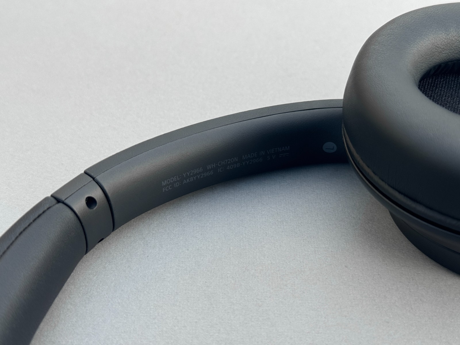 Sony WH-CH720N Noise Canceling Wireless Headphones YY2966 – Black #OB