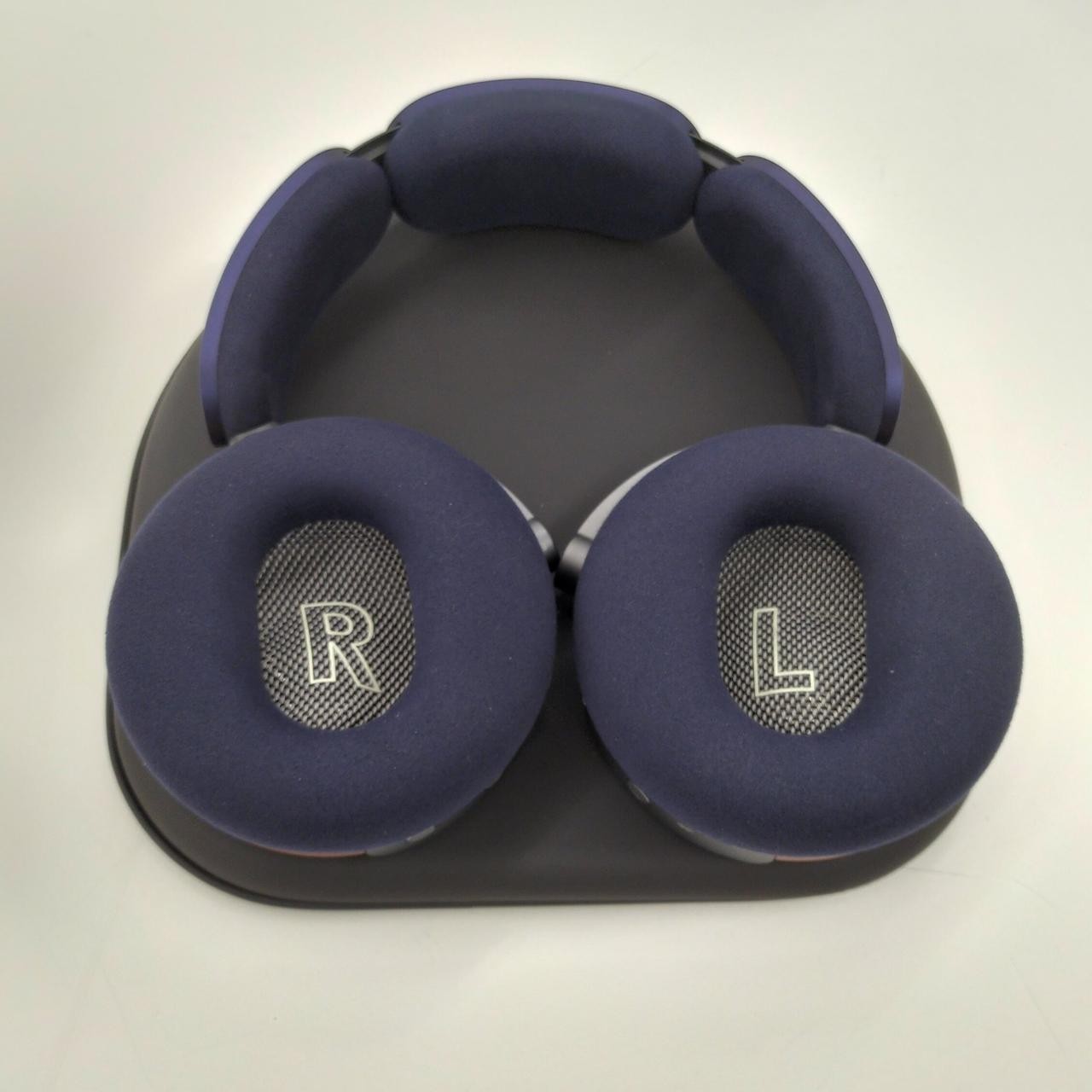 DYSON BLUETOOTH Headphones WP02BB Authentic Audio Headset Over-Ear Hi-Fi