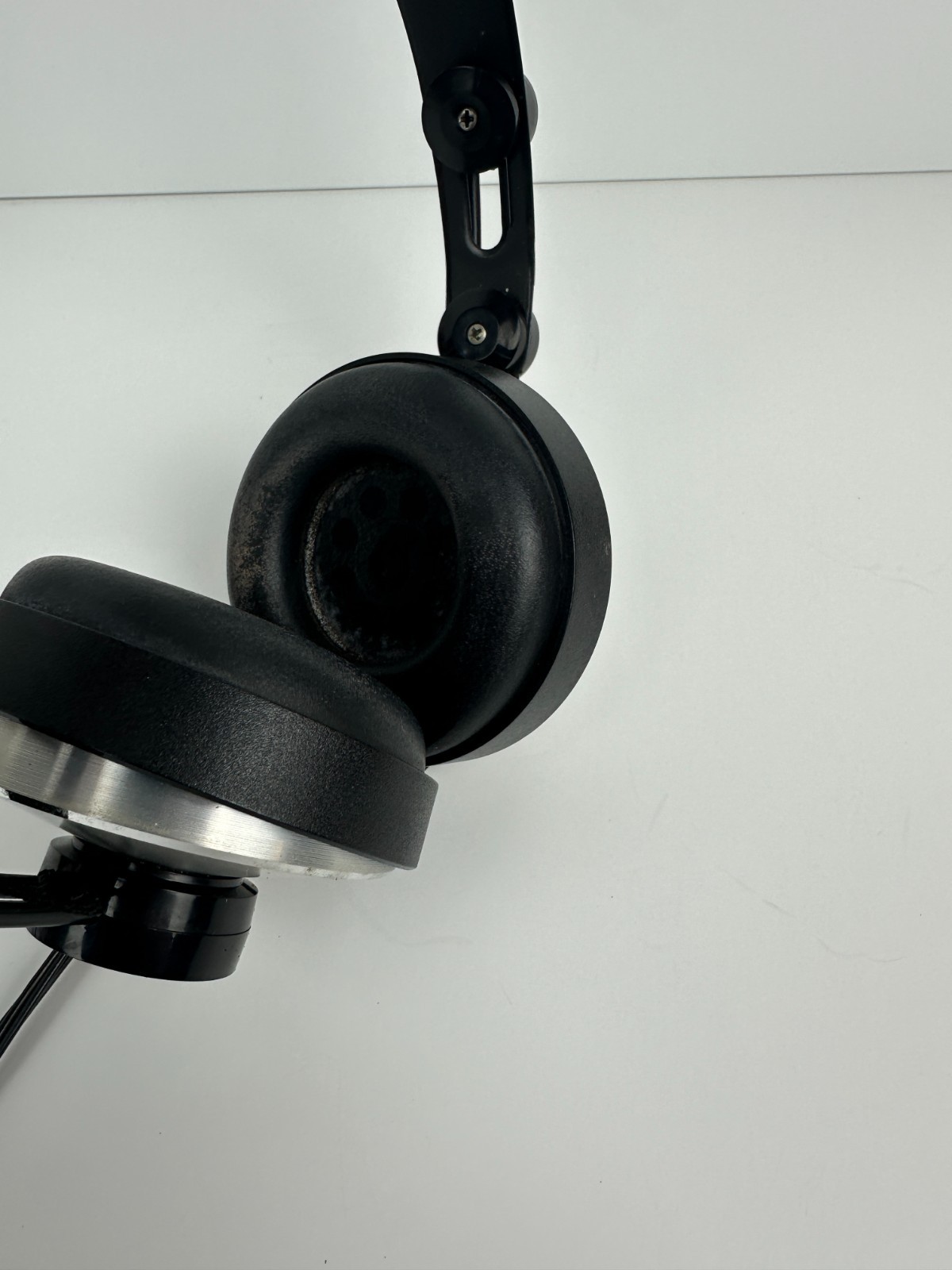 Vintage AKG K140 Headphones Made in Austria Complete in Box w/ Manuals Rare BF