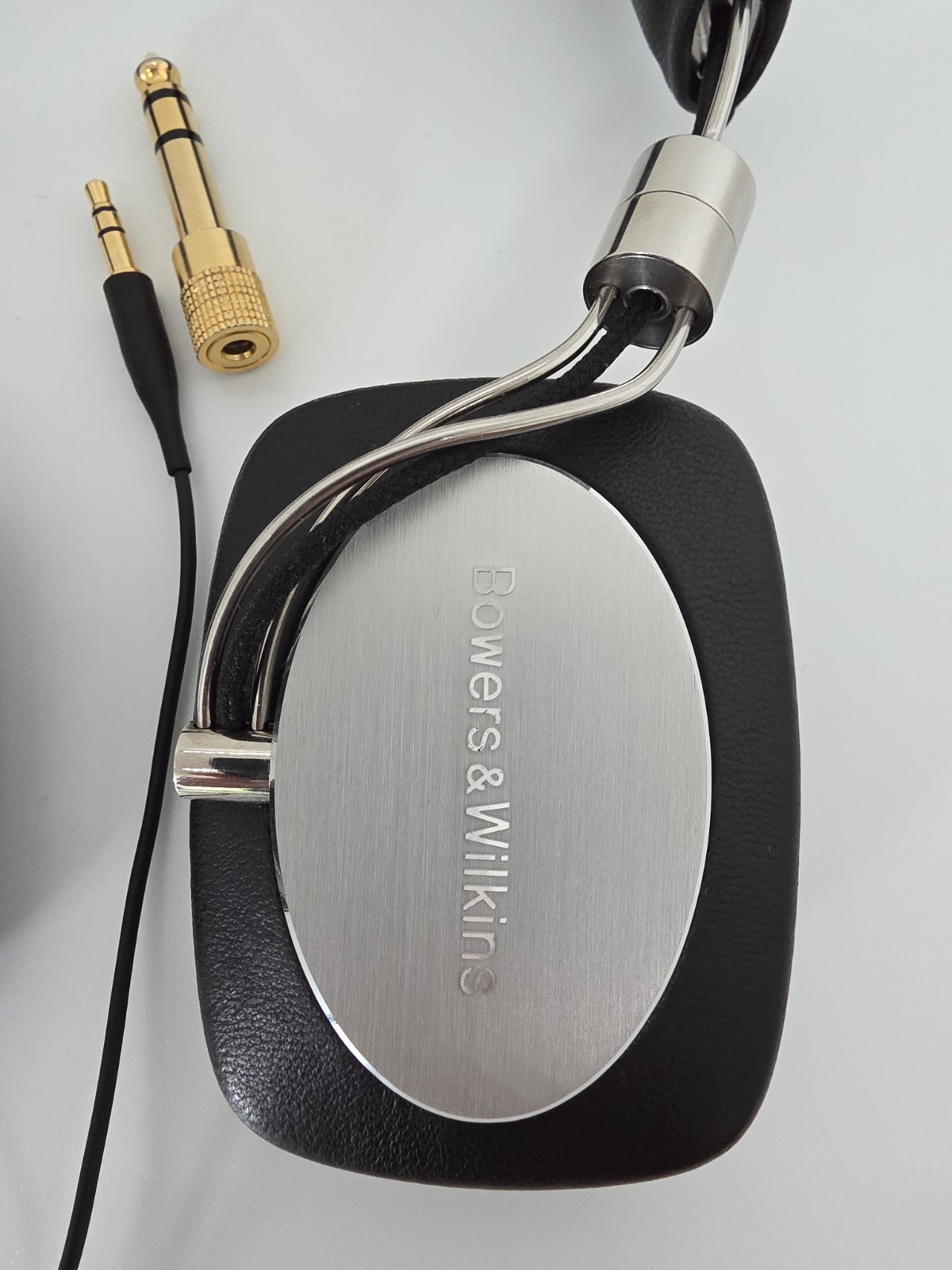 Bowers & Wilkins P5 Wired Headphones 3.5mm Audio + Adapter Premium Modern Sound
