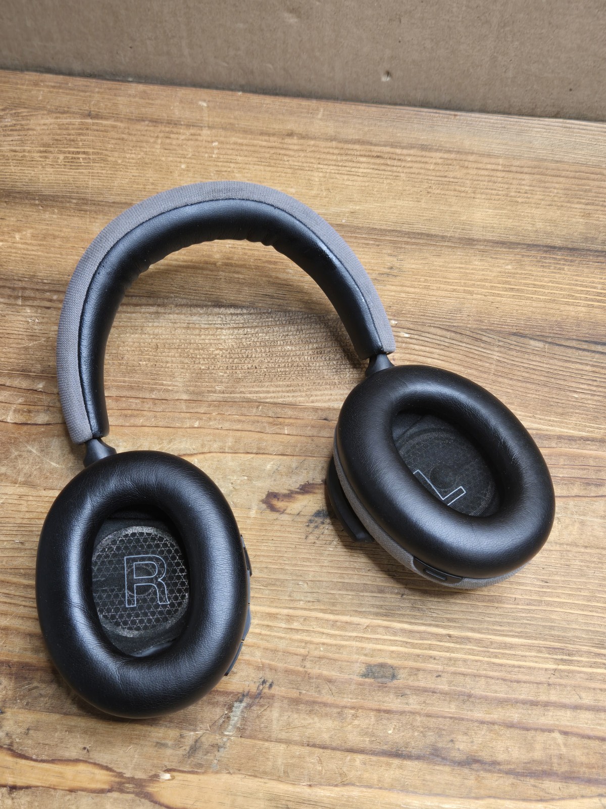 Bowers & Wilkins PX7 Wireless Bluetooth ANC Over-Ear Headphones Black 40mm