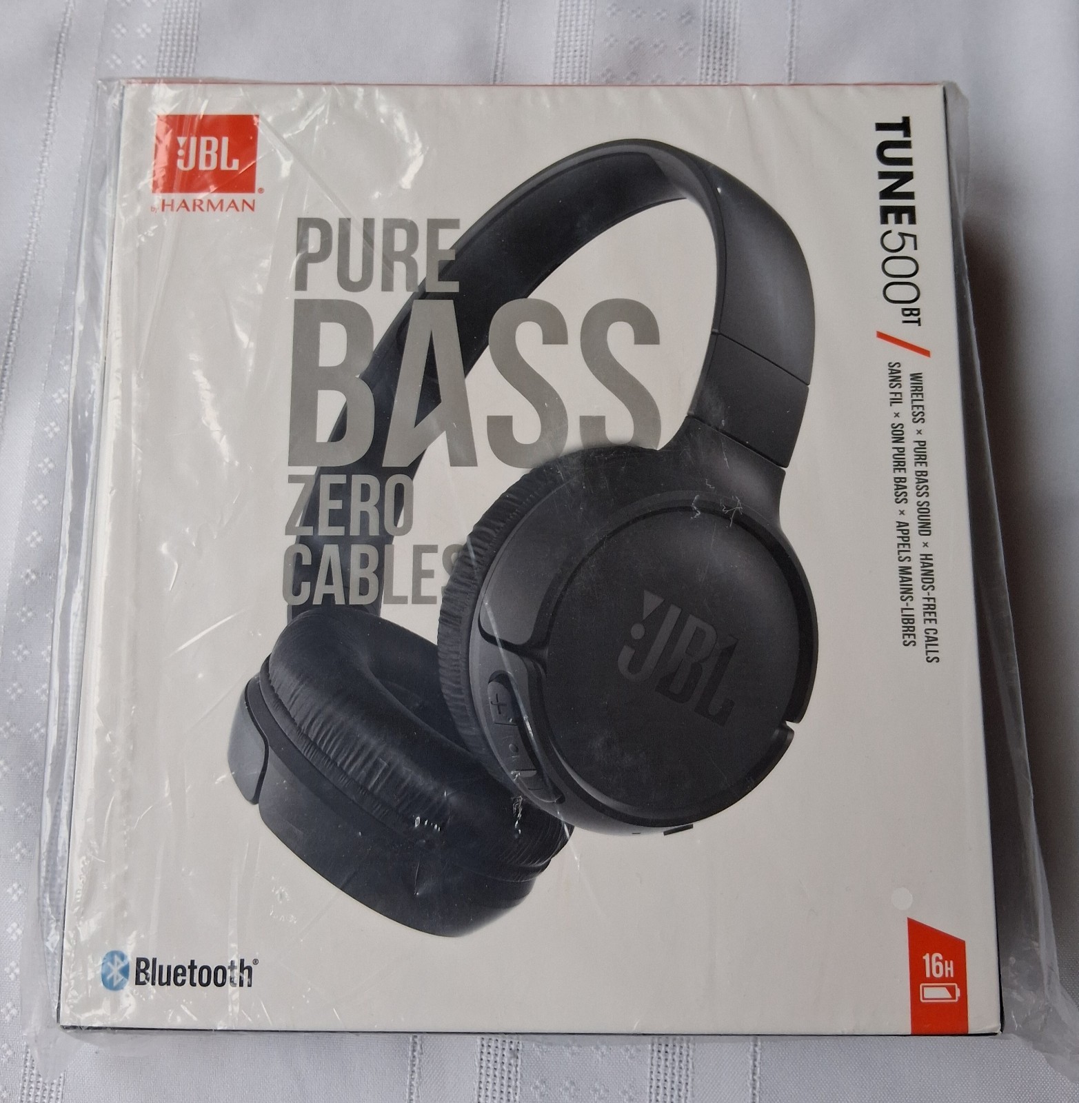 JBL Harman Tune 500BT Pure Bass Sound Zero Cables Hands Free Calls Black NEW