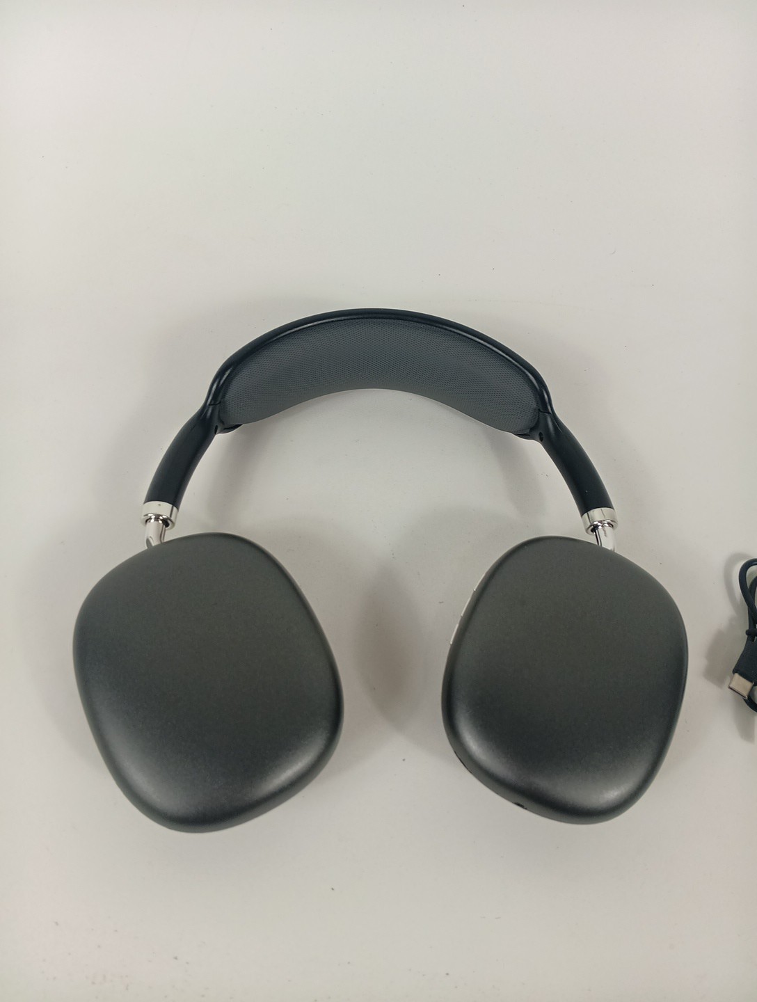P9 Wireless Bluetooth Noise Cancelling Headphones W/Microphone – Black