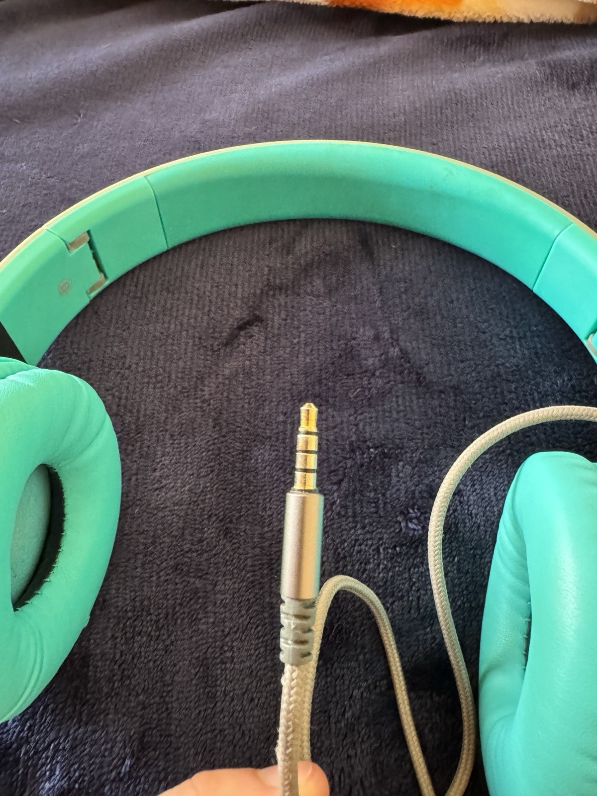 Adjustable Teal Blue Headphones For Kids & Adults. Used But In Good Condition