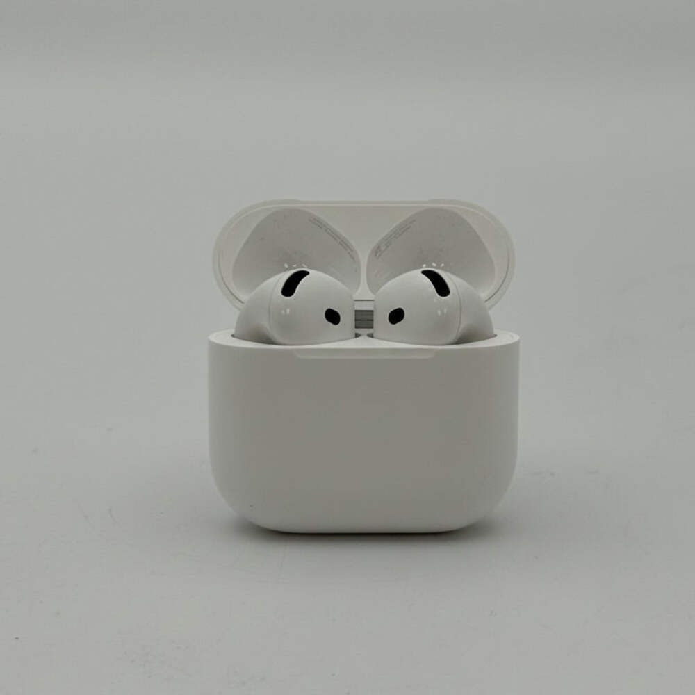 Apple AirPods (4th Gen) Complete Set A3058 A3050 A3053