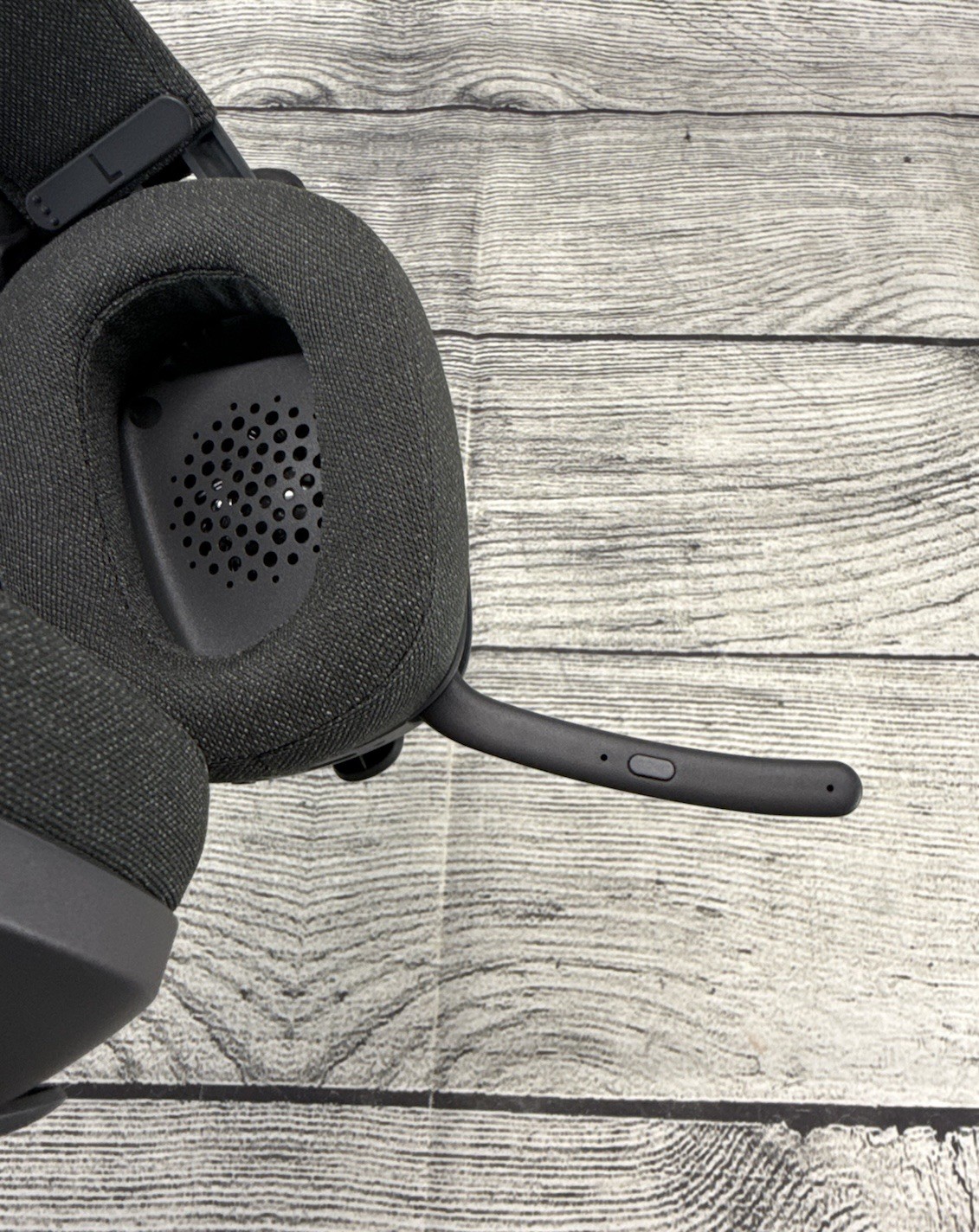 Logitech Zone Vibe 100 Lightweight, Wireless, Noise Canceling Over-Ear Headphone