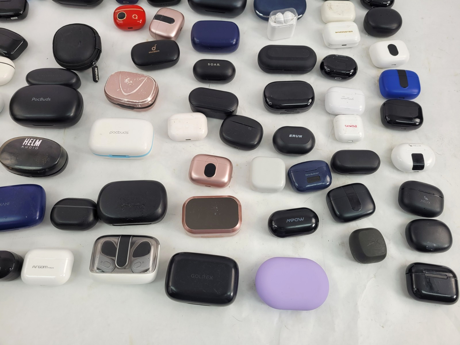 LOT OF 100 Skullcandy ALTEC TOZO Brookstone Generic In-ear Bluetooth Earbuds (2)