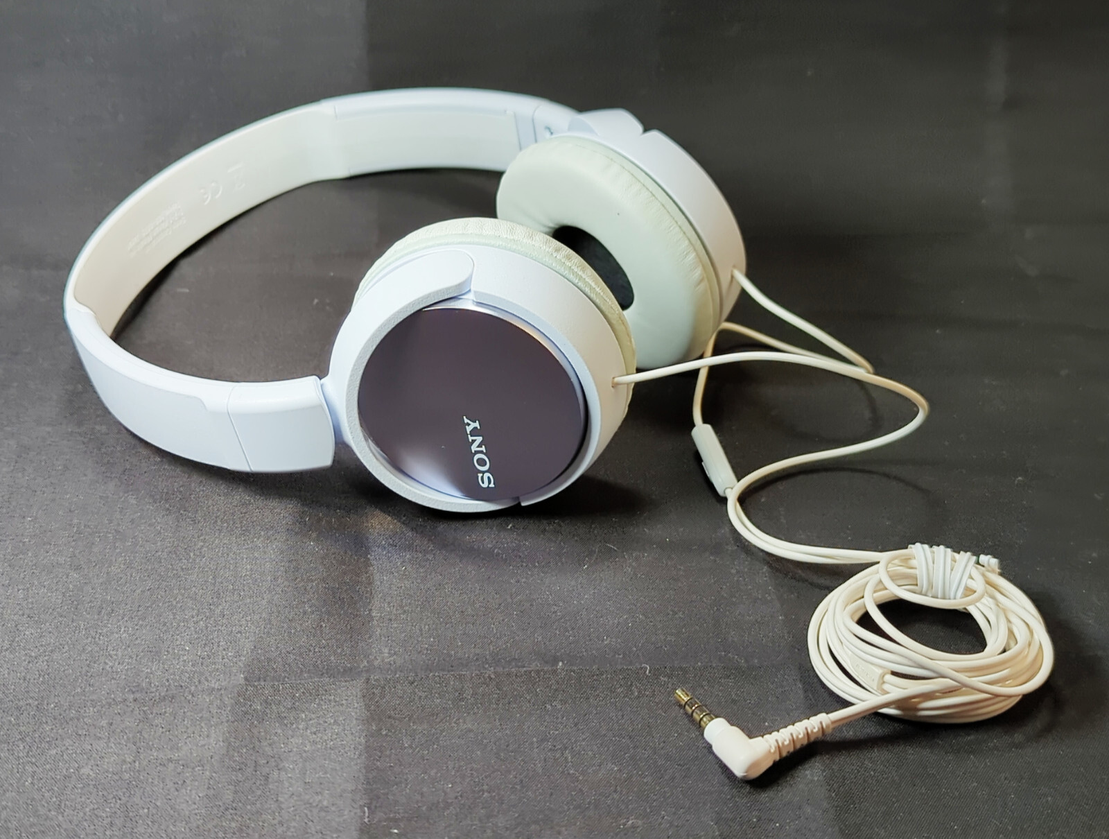 Sony MDR-ZX310AP ZX Series Wired On-Ear Stereo Headphones ZX310AP W/Mic White