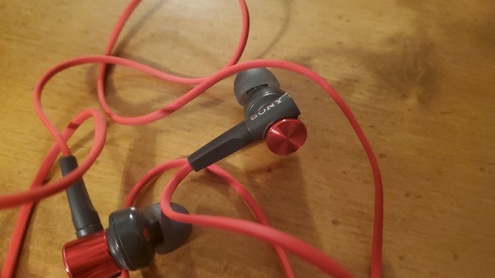 Sony MDR-XB50AP Extra Bass Headphones, Red Color, Excellent Condition